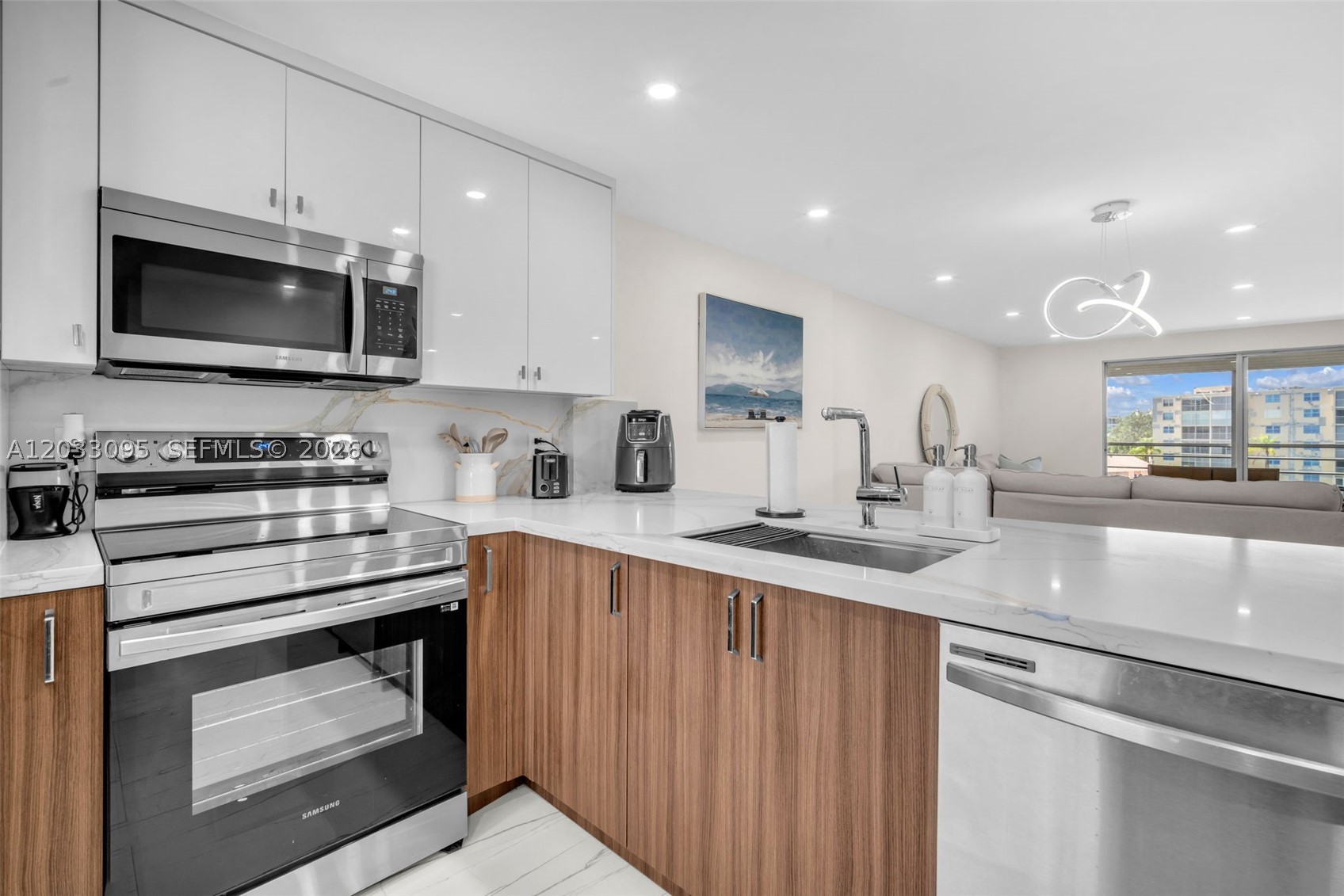 MEADOWBROOK LAKES VIEW CO - Residential Lease