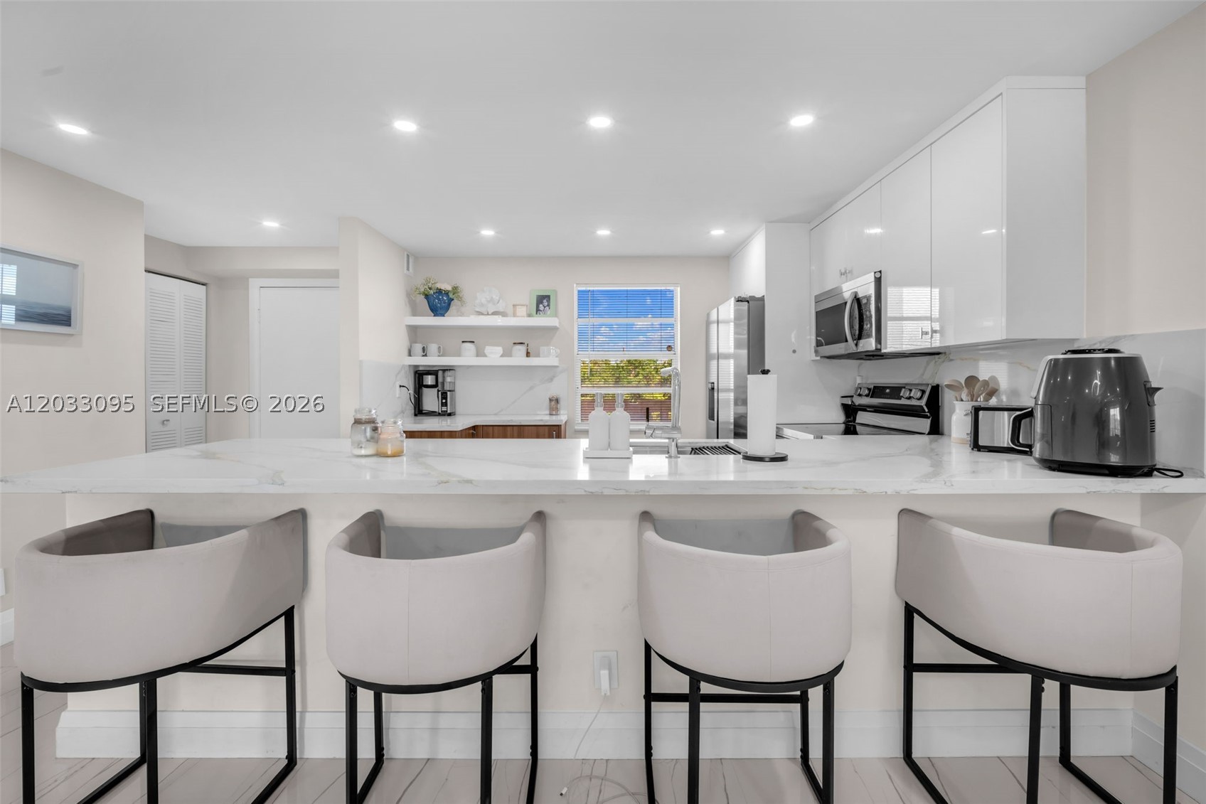 MEADOWBROOK LAKES VIEW CO - Residential Lease