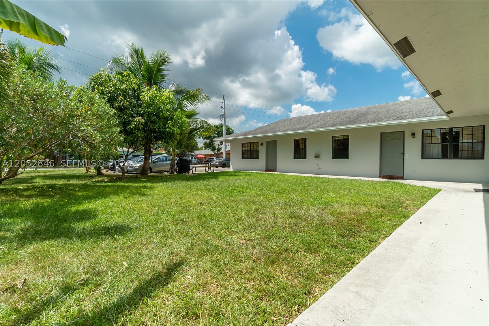 OAKLAND PARK SECOND ADD - Residential Income