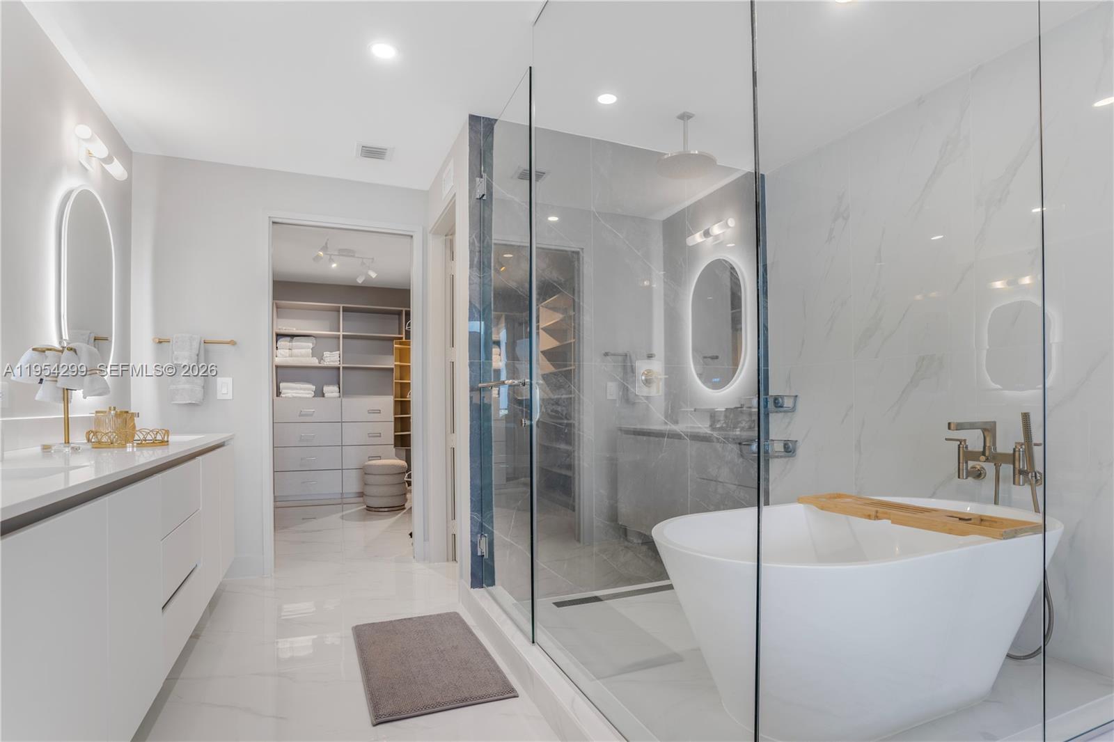 ARIA RESERVE SOUTH - Residential