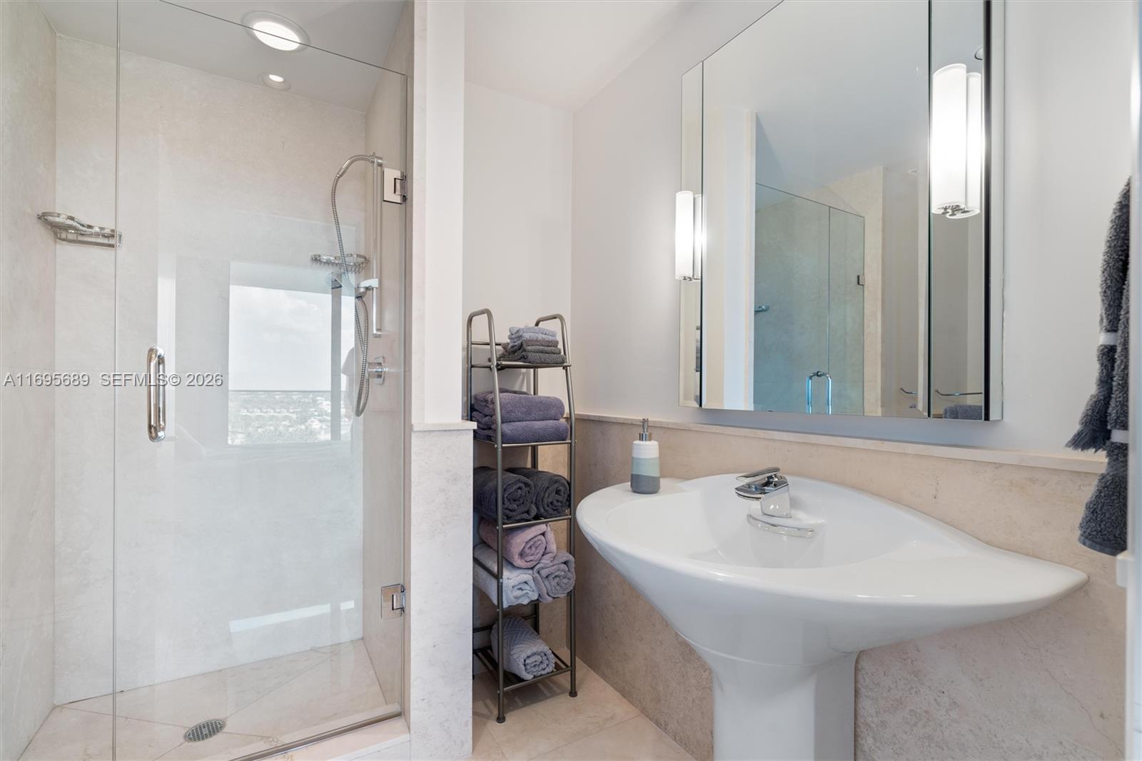 HARBOURAGE PLACE CONDO - Residential