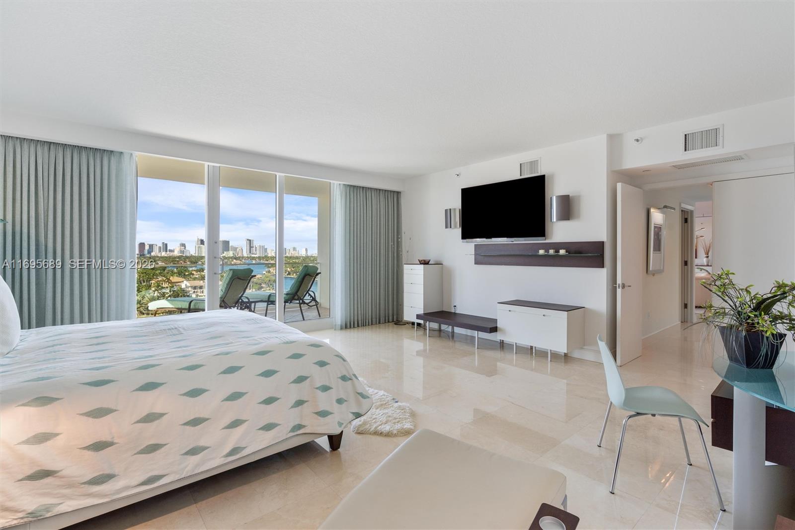HARBOURAGE PLACE CONDO - Residential