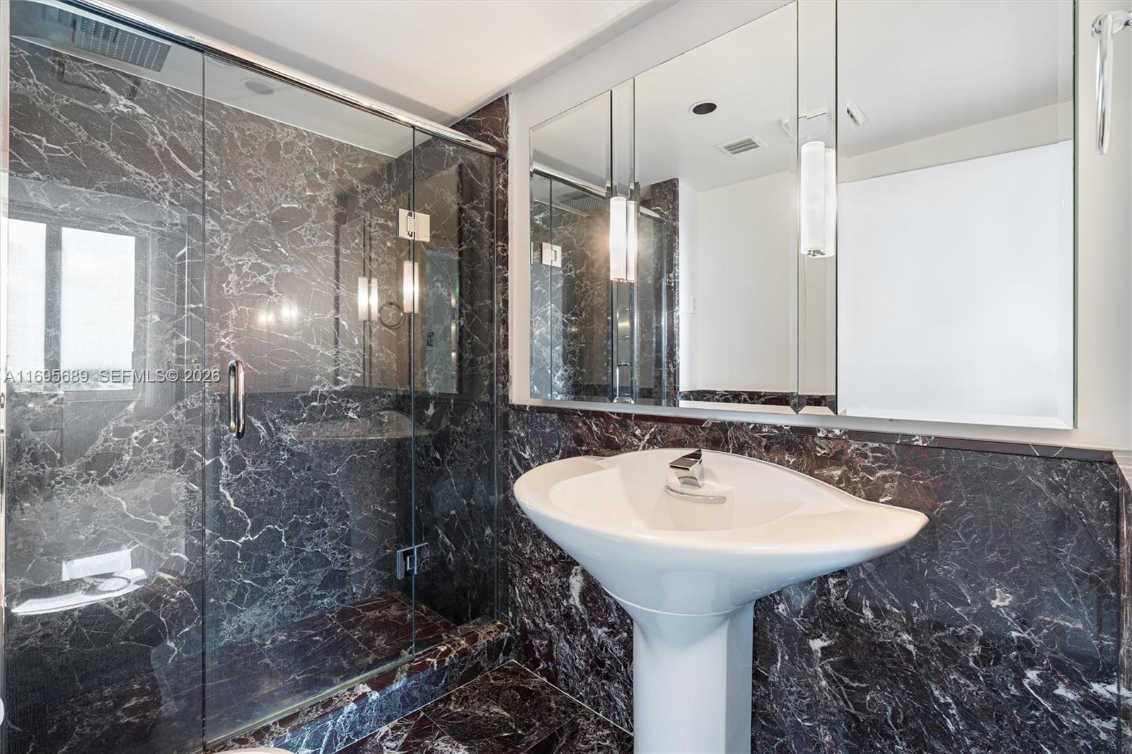 HARBOURAGE PLACE CONDO - Residential