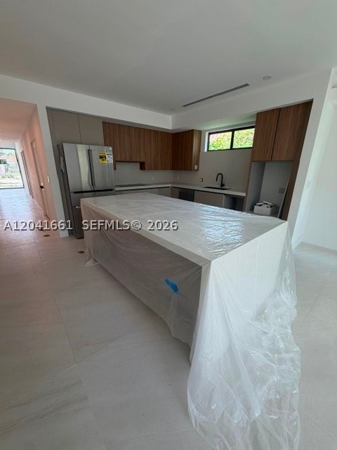 GARDEN CITY - Residential Lease