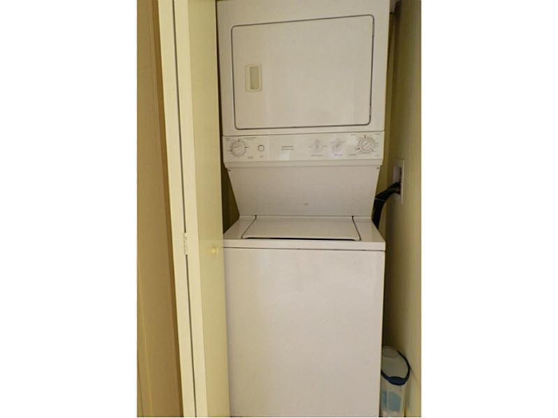 BREEZE CONDO - Residential Lease