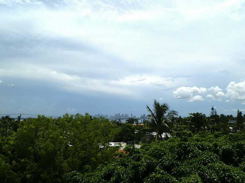 BREEZE CONDO - Residential Lease