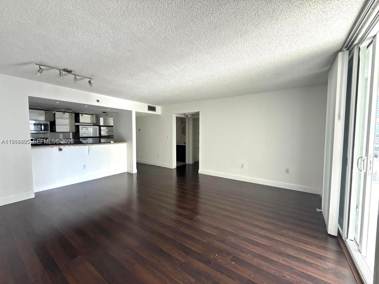 MADISON DOWNTOWN CONDO - Residential Lease