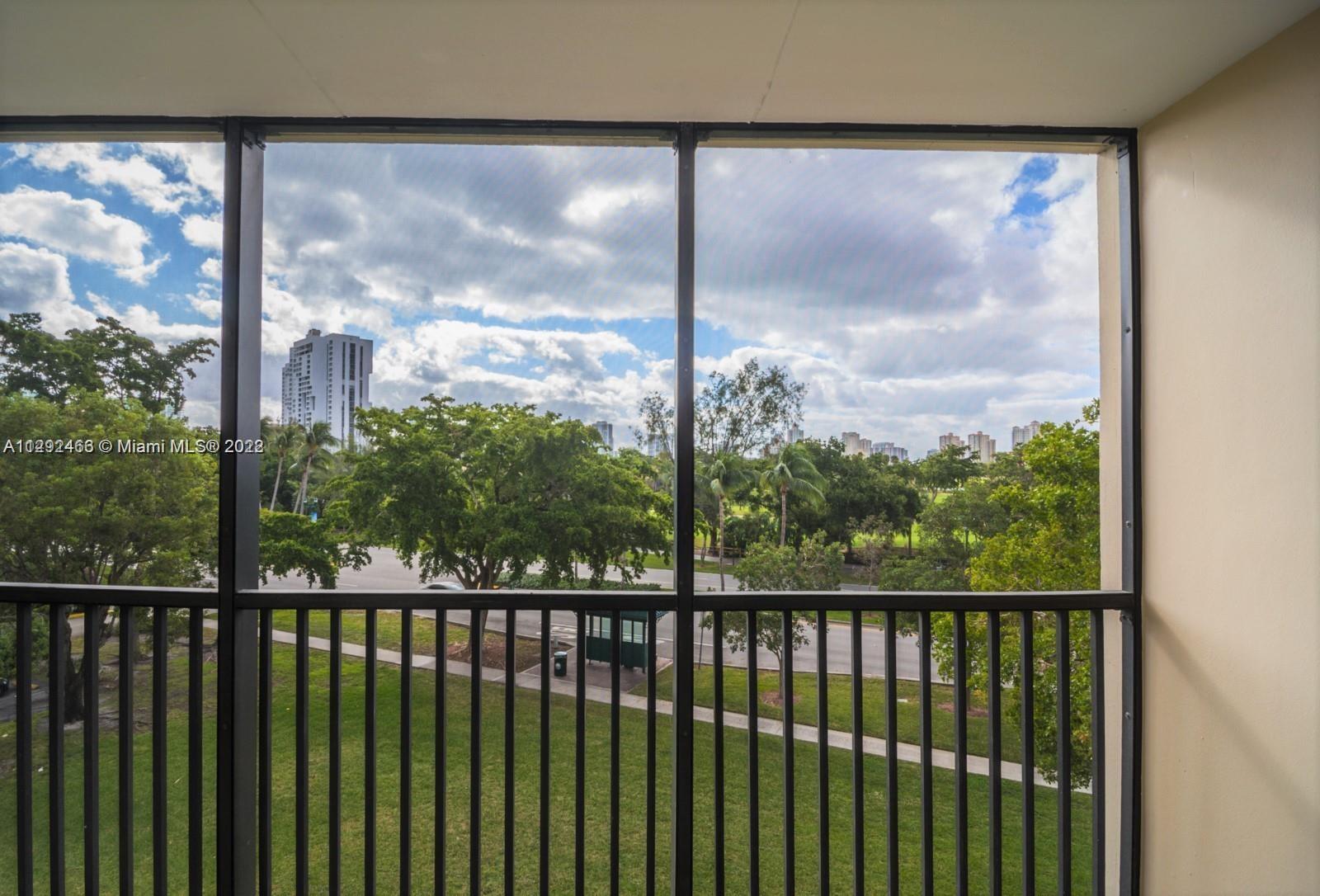 BRAVURA I CONDO - Residential