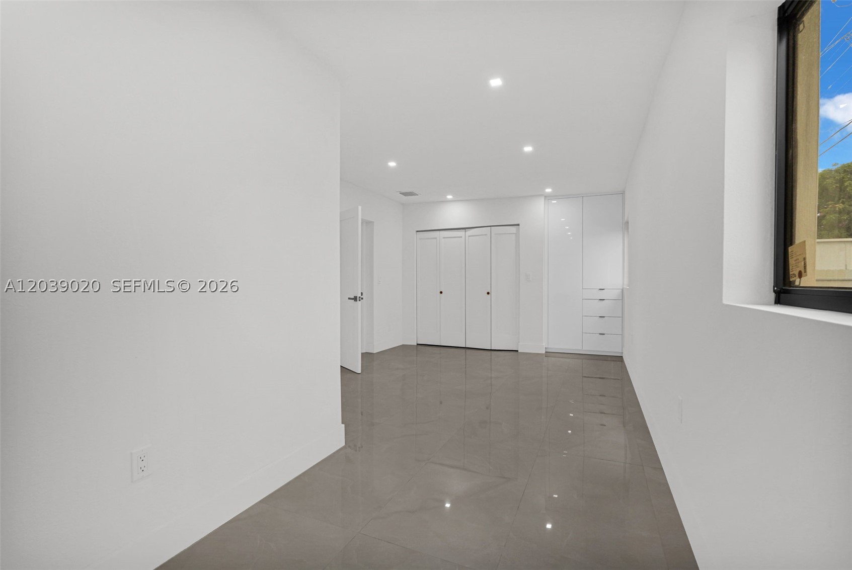 REALSITE ESTATES SEC 1 - Residential