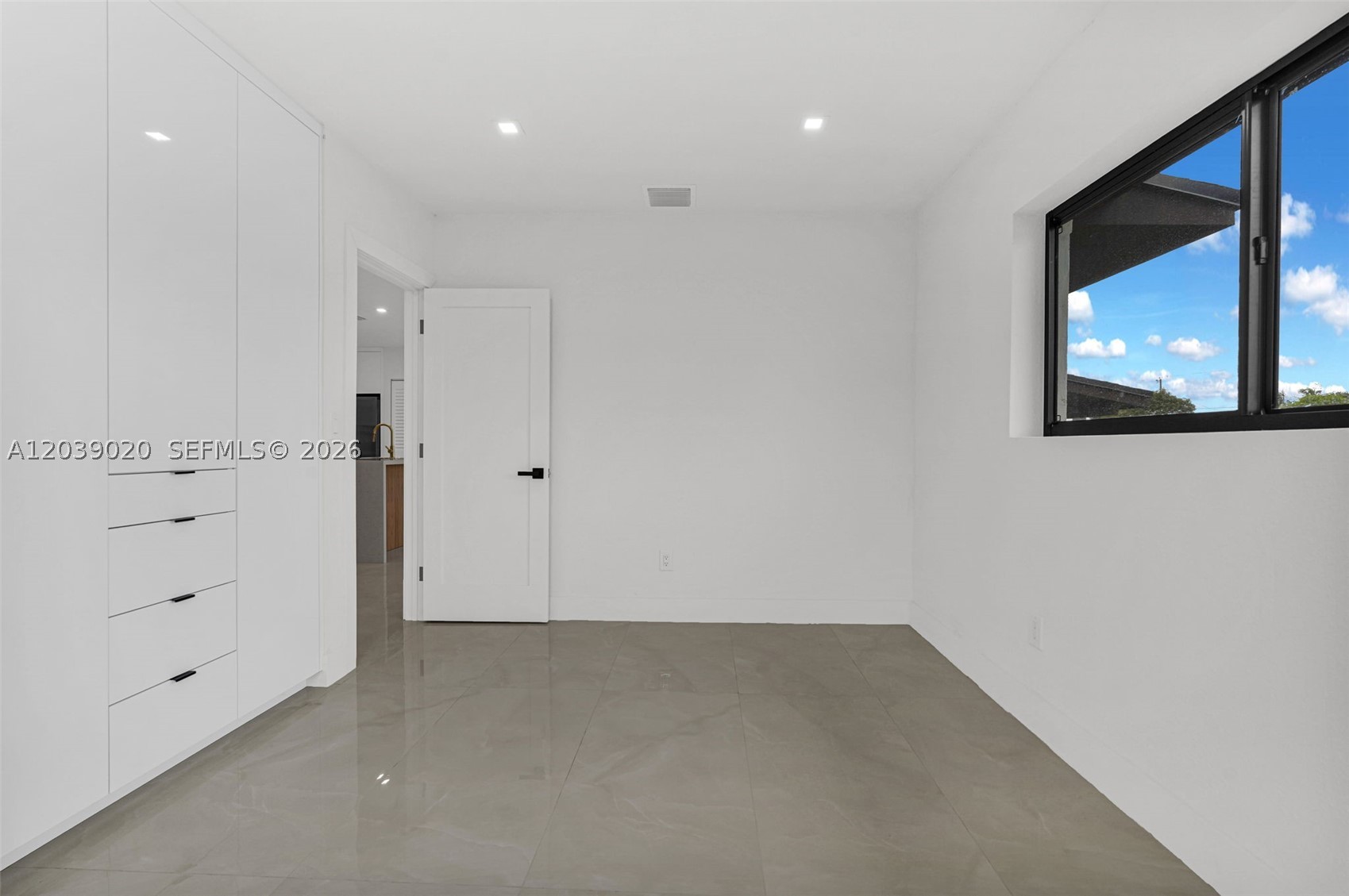 REALSITE ESTATES SEC 1 - Residential