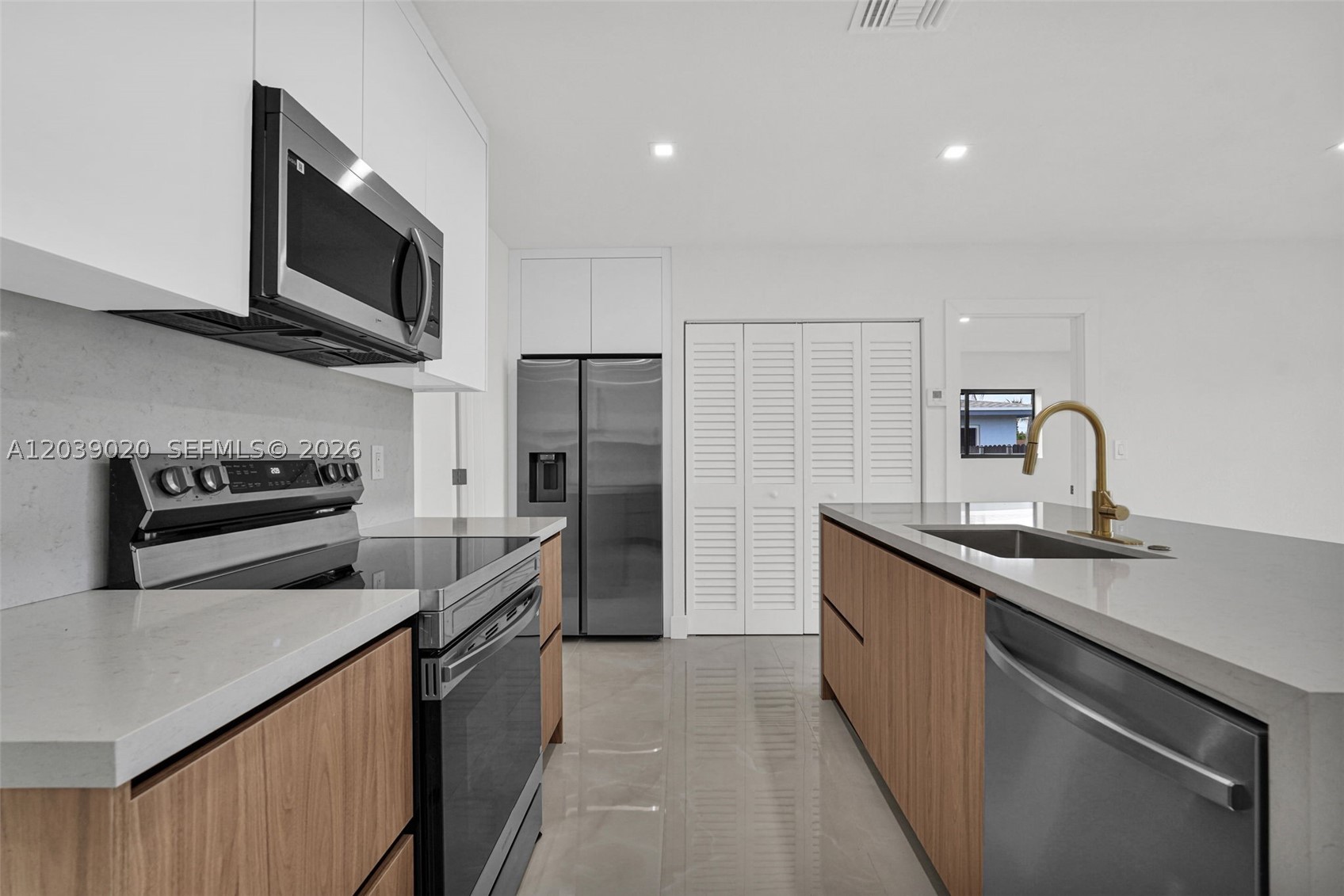REALSITE ESTATES SEC 1 - Residential