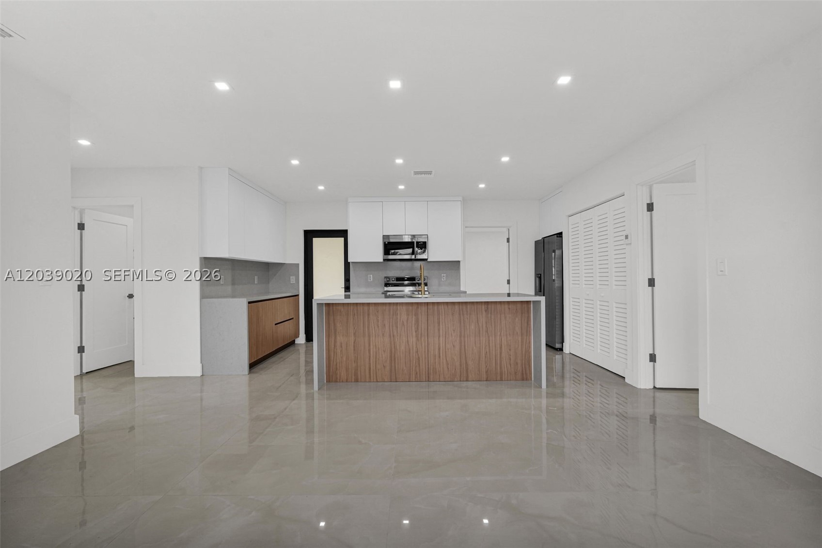 REALSITE ESTATES SEC 1 - Residential
