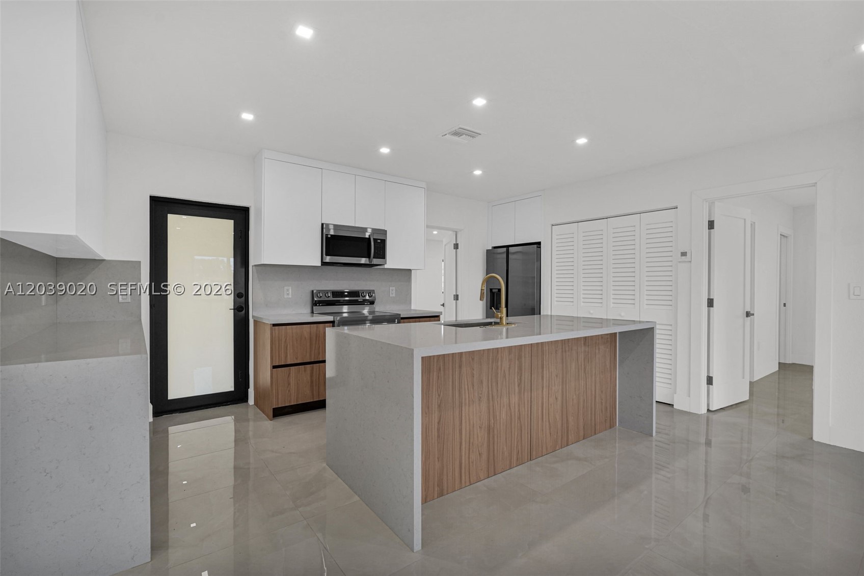 REALSITE ESTATES SEC 1 - Residential