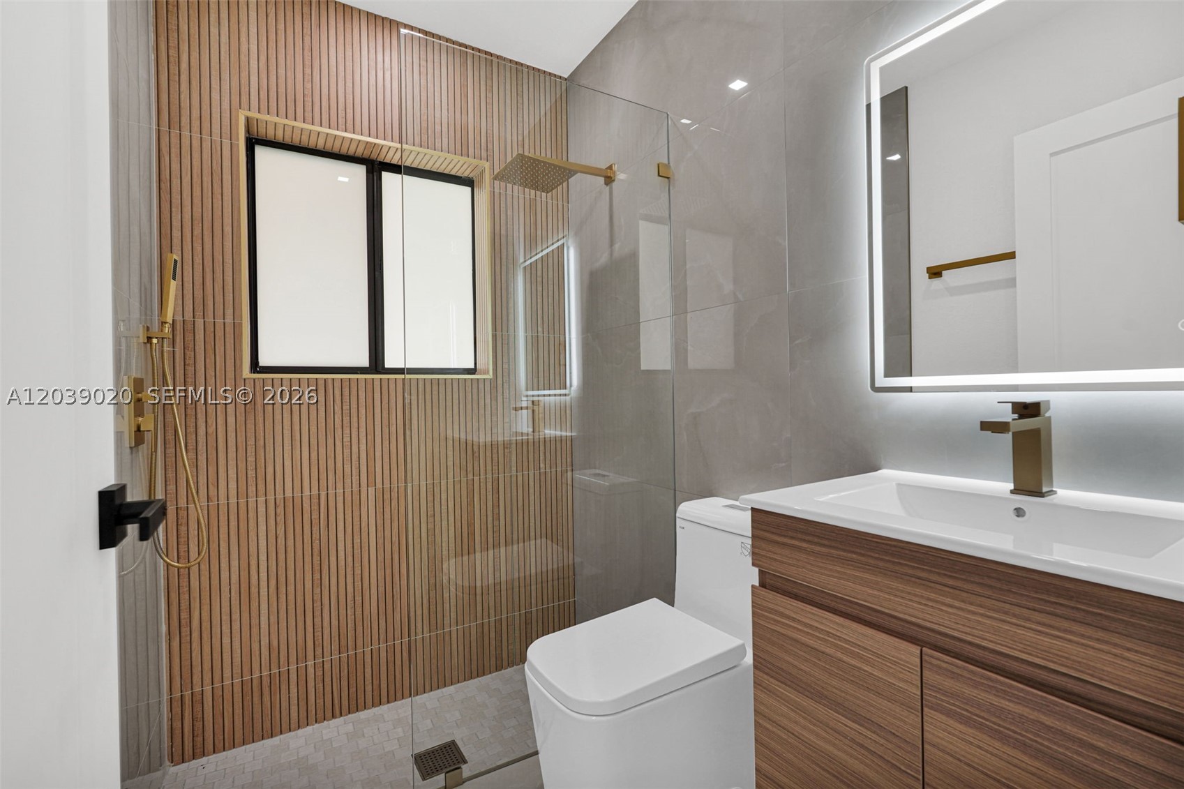 REALSITE ESTATES SEC 1 - Residential