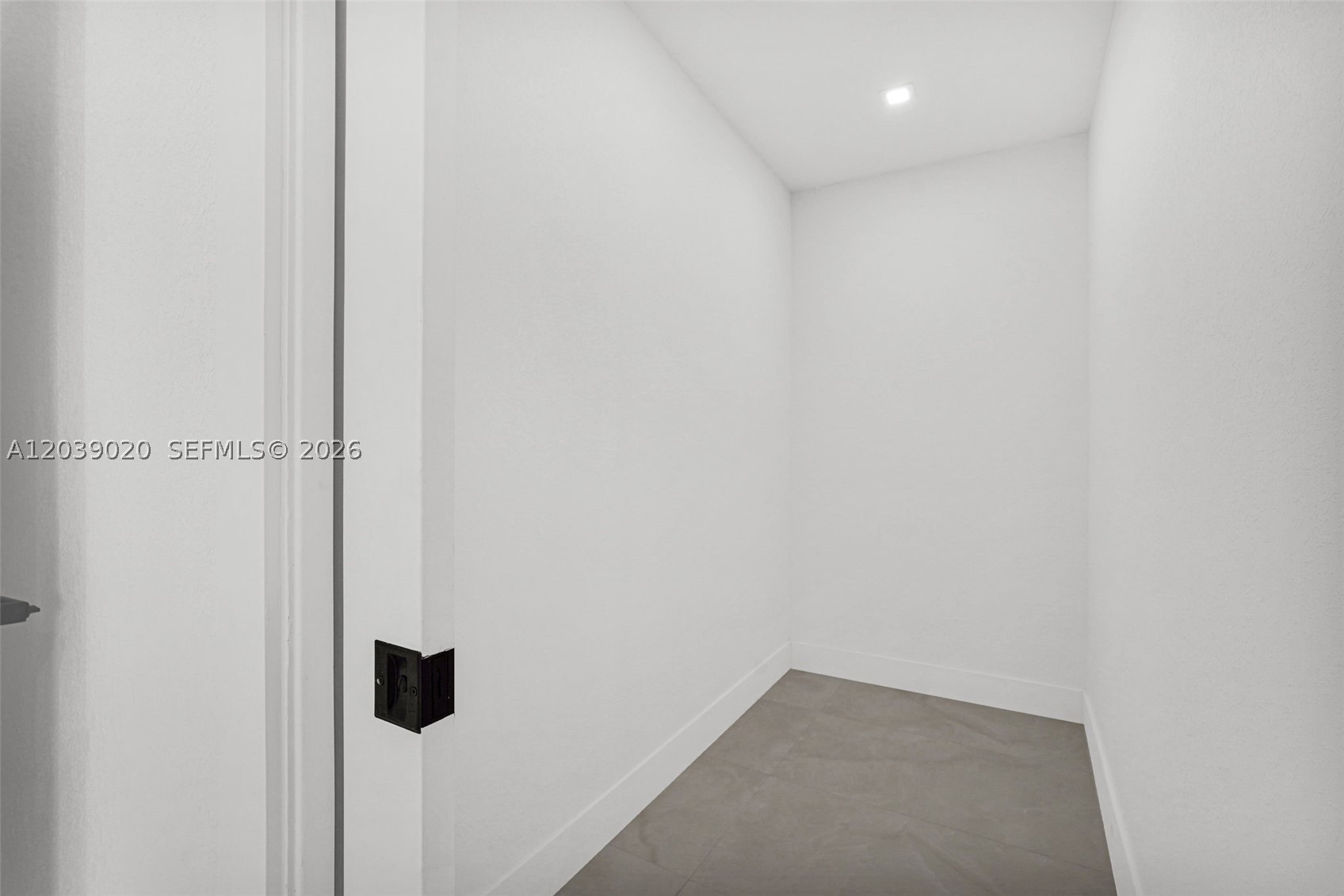 REALSITE ESTATES SEC 1 - Residential