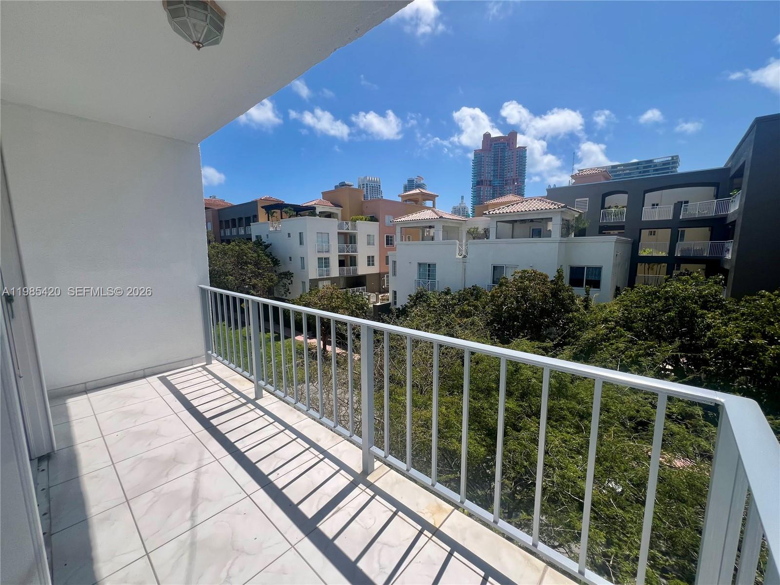 LASER CONDO - Residential