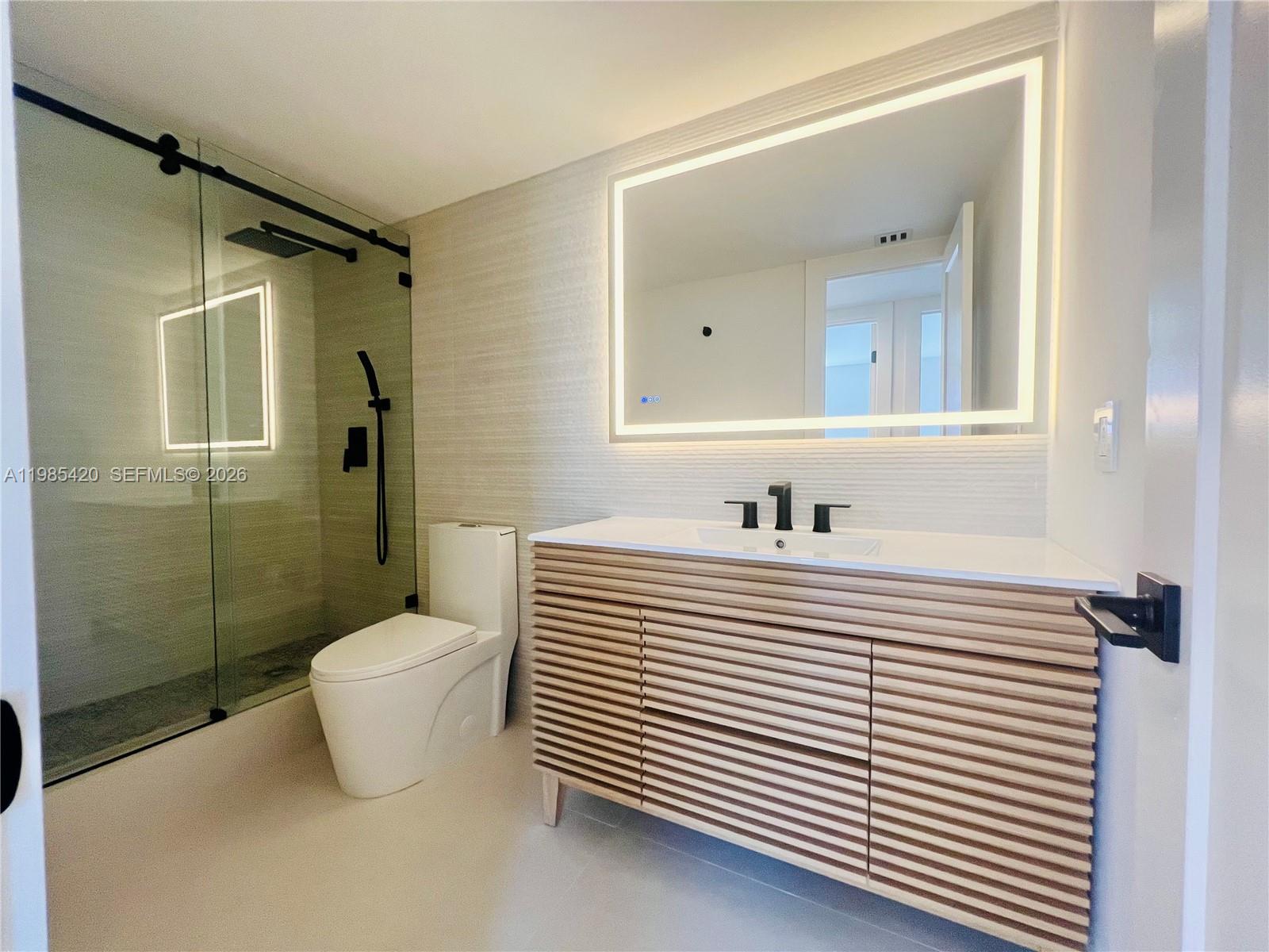 LASER CONDO - Residential