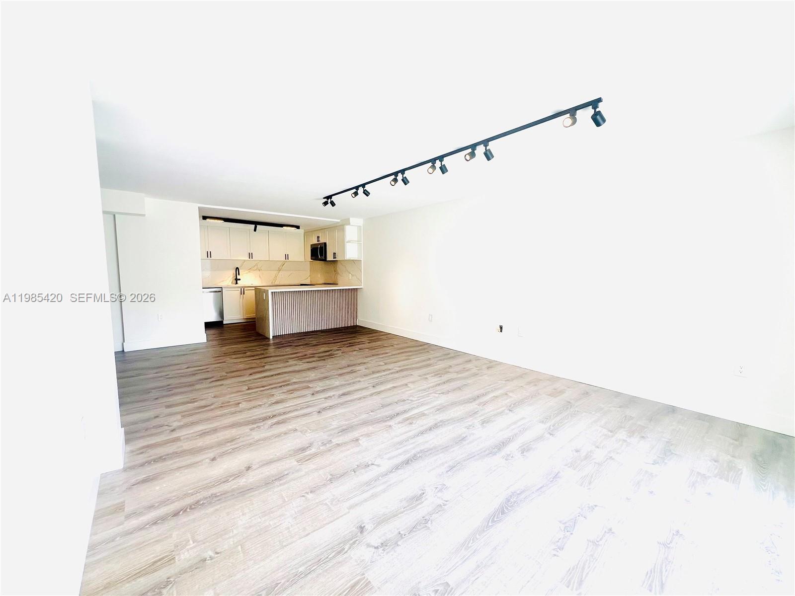 LASER CONDO - Residential