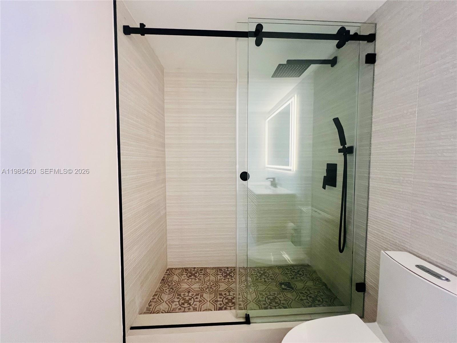 LASER CONDO - Residential