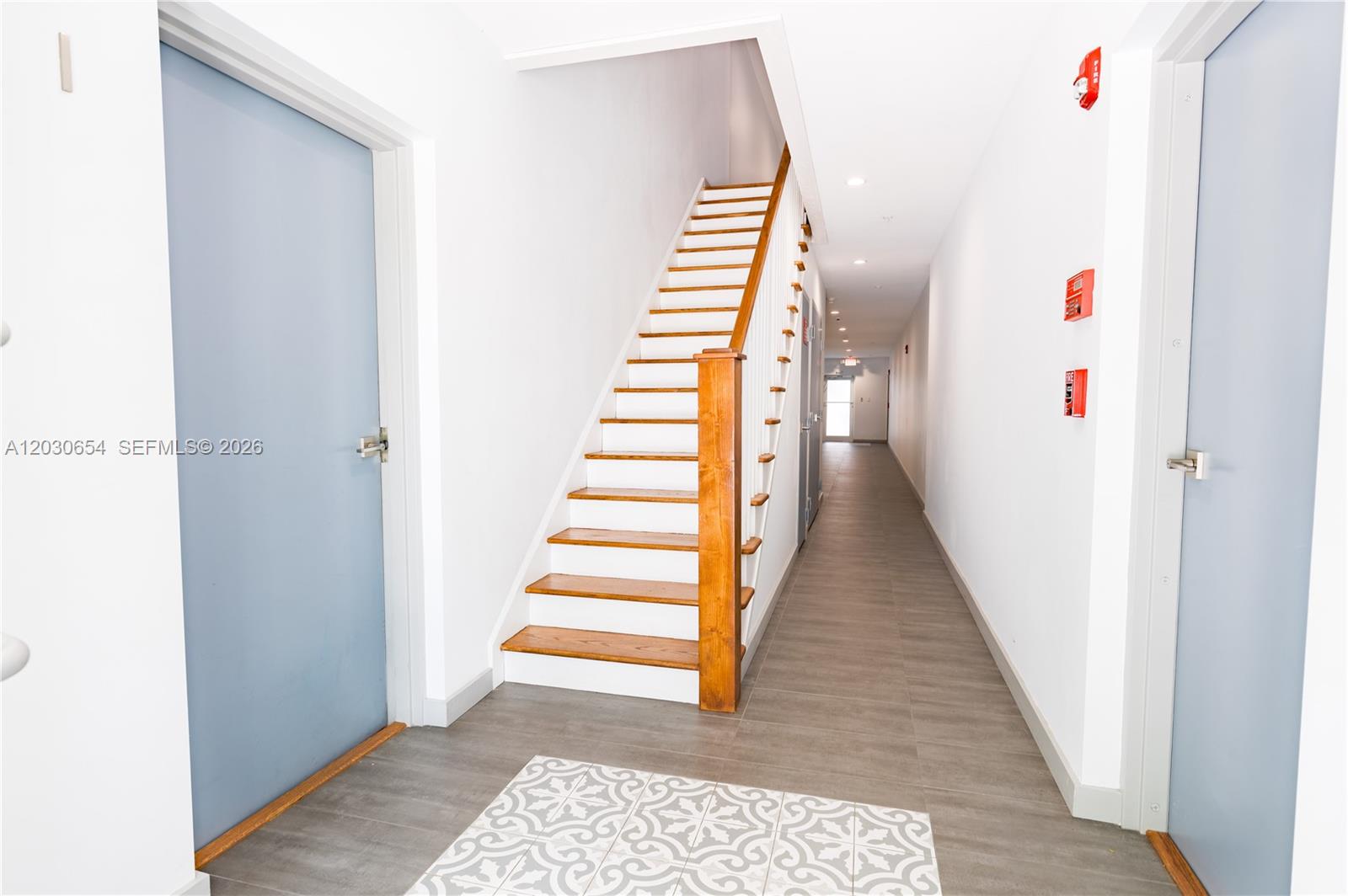 PALM GROVE - Residential Lease