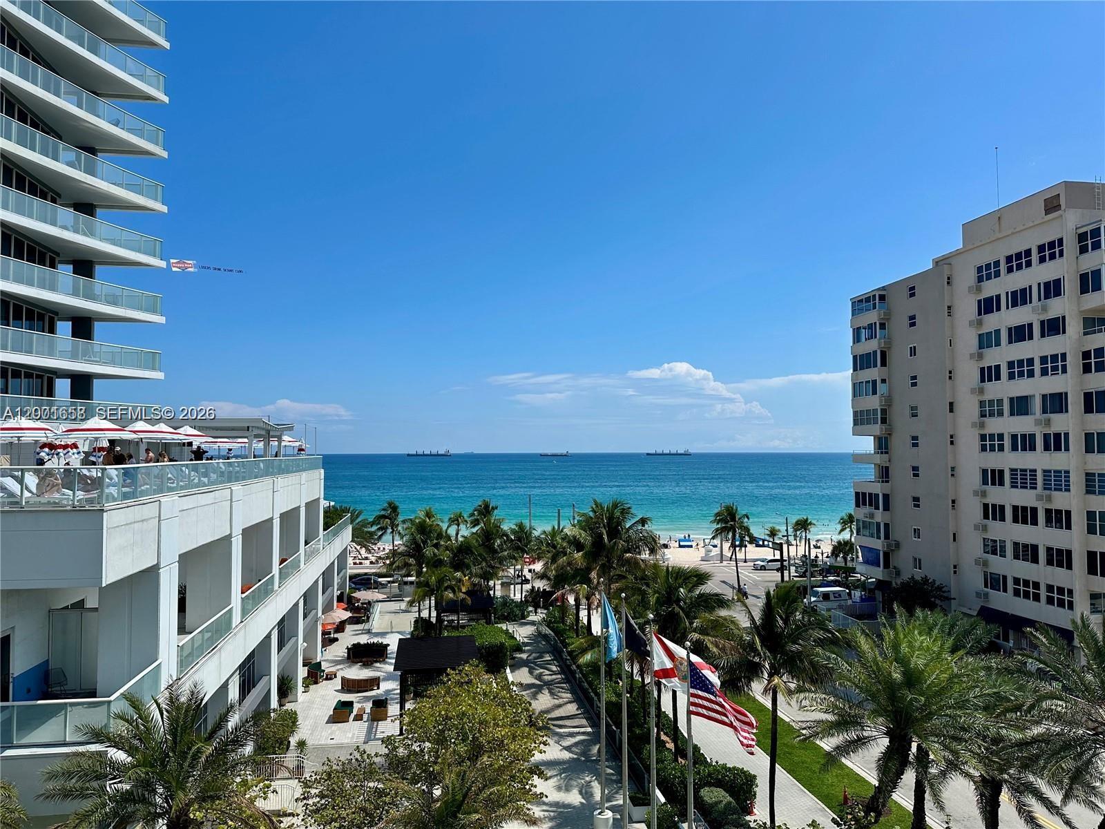 FORT LAUDERDALE RESIDENCE - Residential