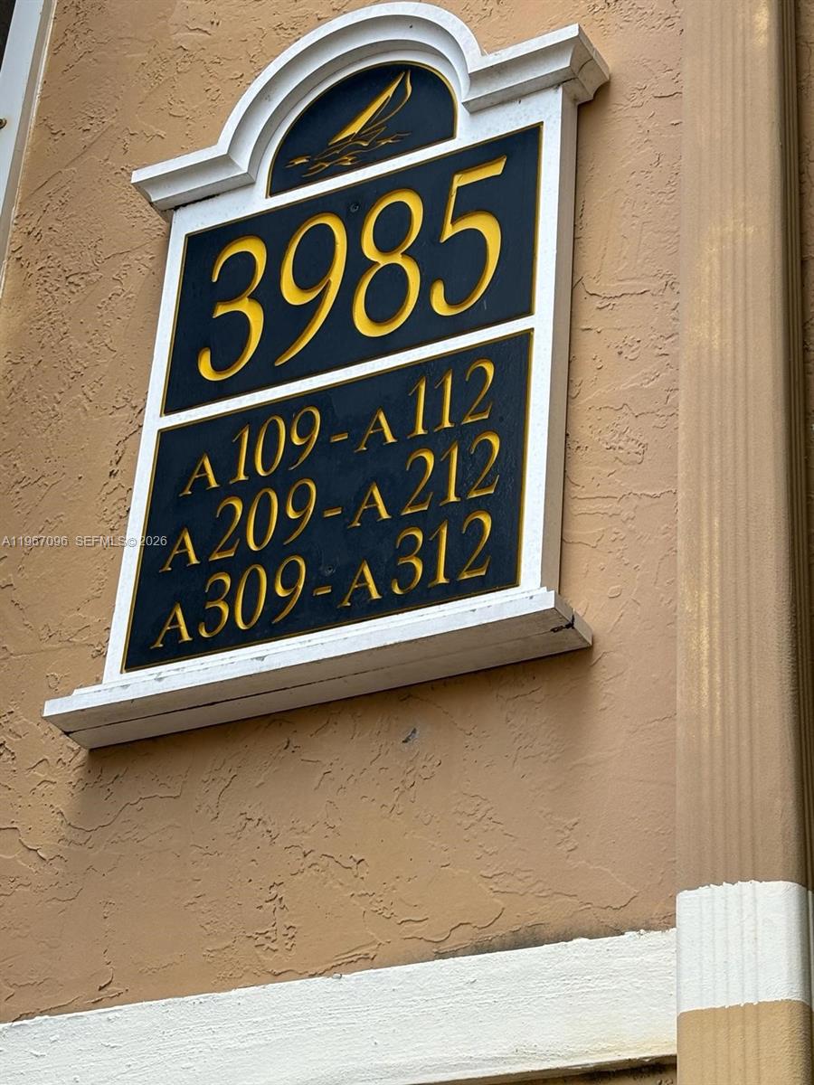 Very nice 1 bed 1 bath in Windward Lakes, unit has been cleaned repainted and is ready for move in. Condo offers many amenities such as gym, pool, playground, etc. Close to shopping centers, restaurants, and major highways. Washer and dryer in the unit. UNIT IS TENANT OCCUPIED TILL 10.31.26 PAYING $1550 MONTHLY UNIT SOLD AS IS WITH LEASE!!! READ BROKER REMARKS!!! READ BROKER REMARKS!!
