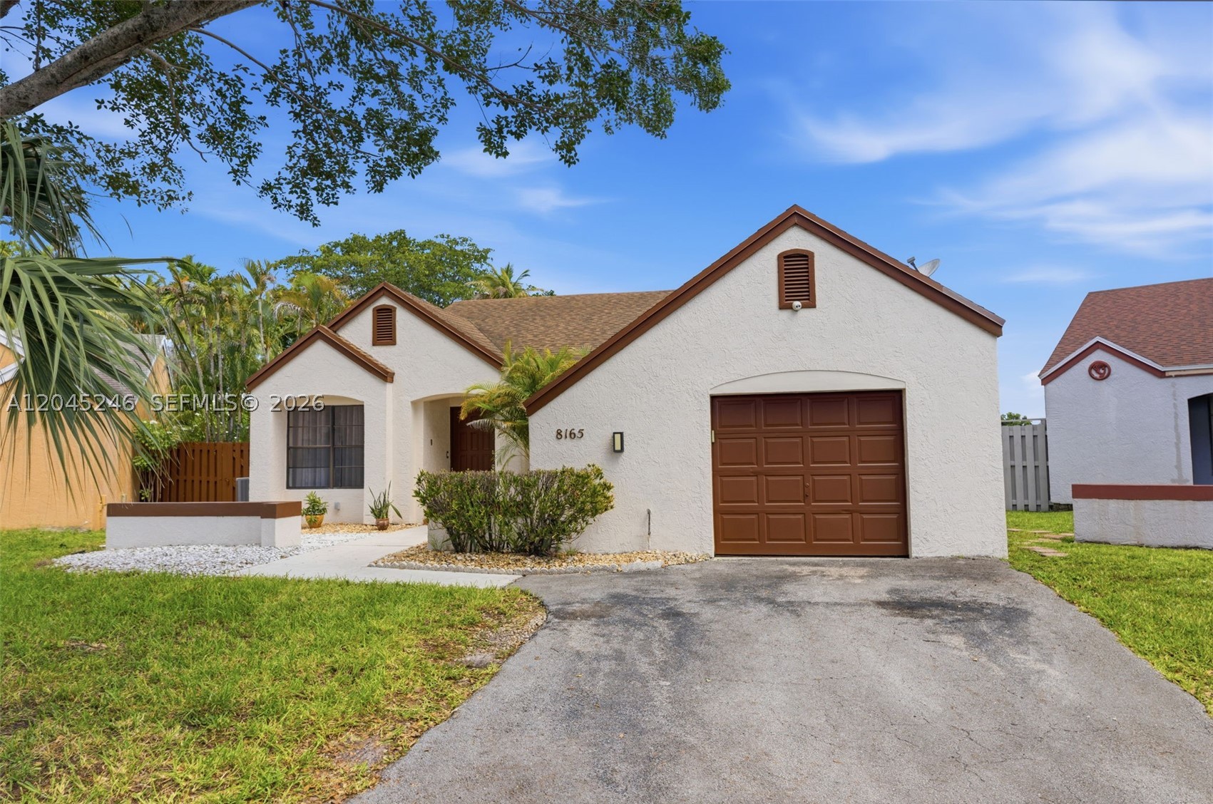 AVALON LAKES - Residential