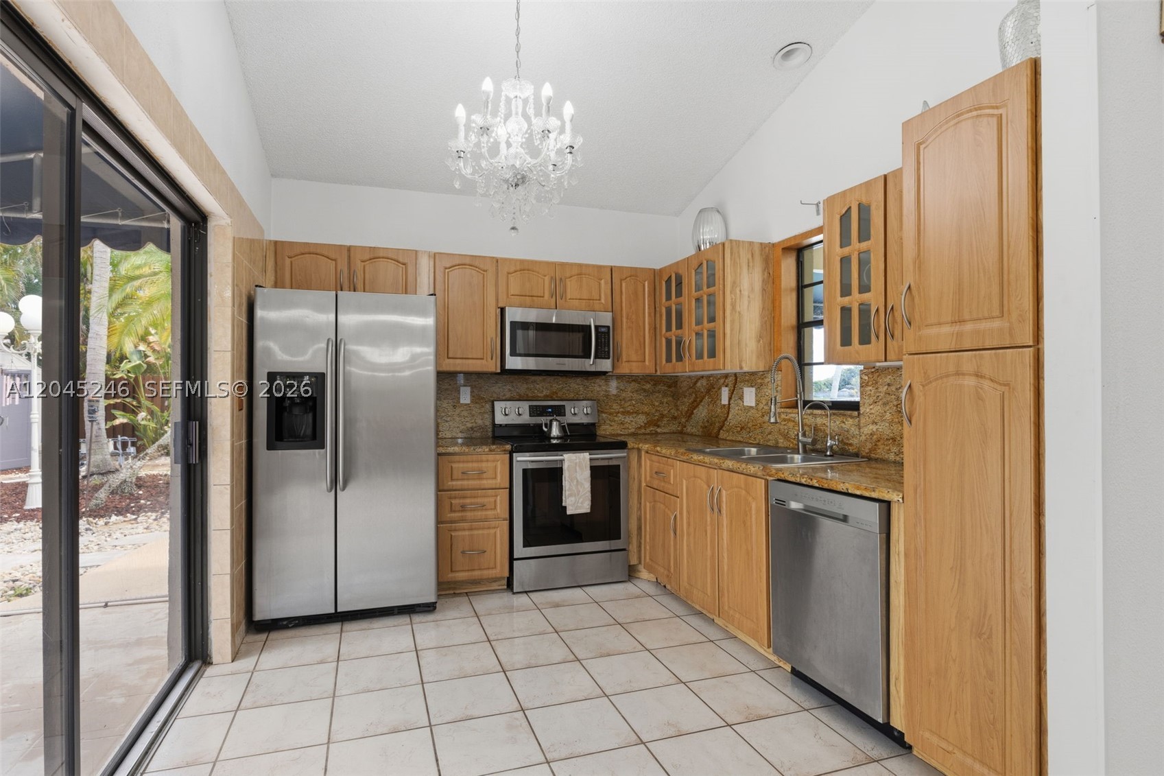 AVALON LAKES - Residential