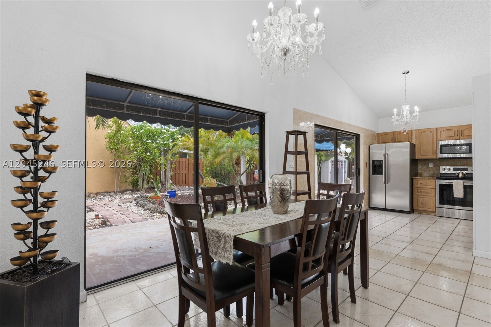 AVALON LAKES - Residential