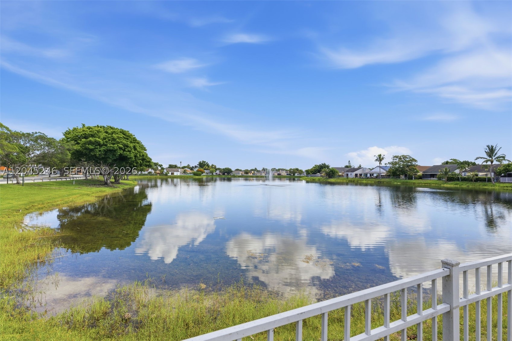 AVALON LAKES - Residential