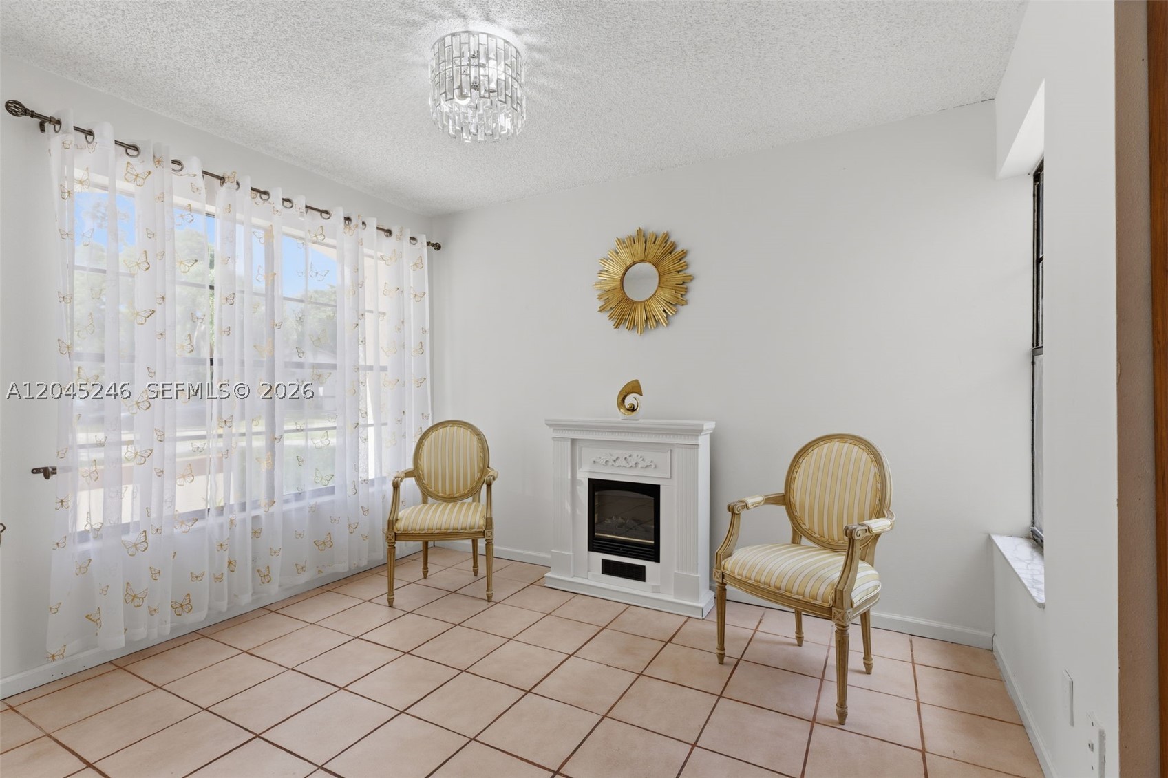 AVALON LAKES - Residential