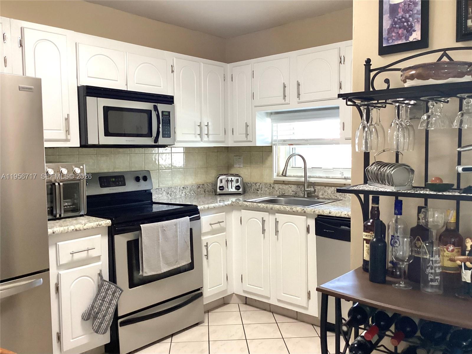 HOLLYBROOK GOLF - Residential