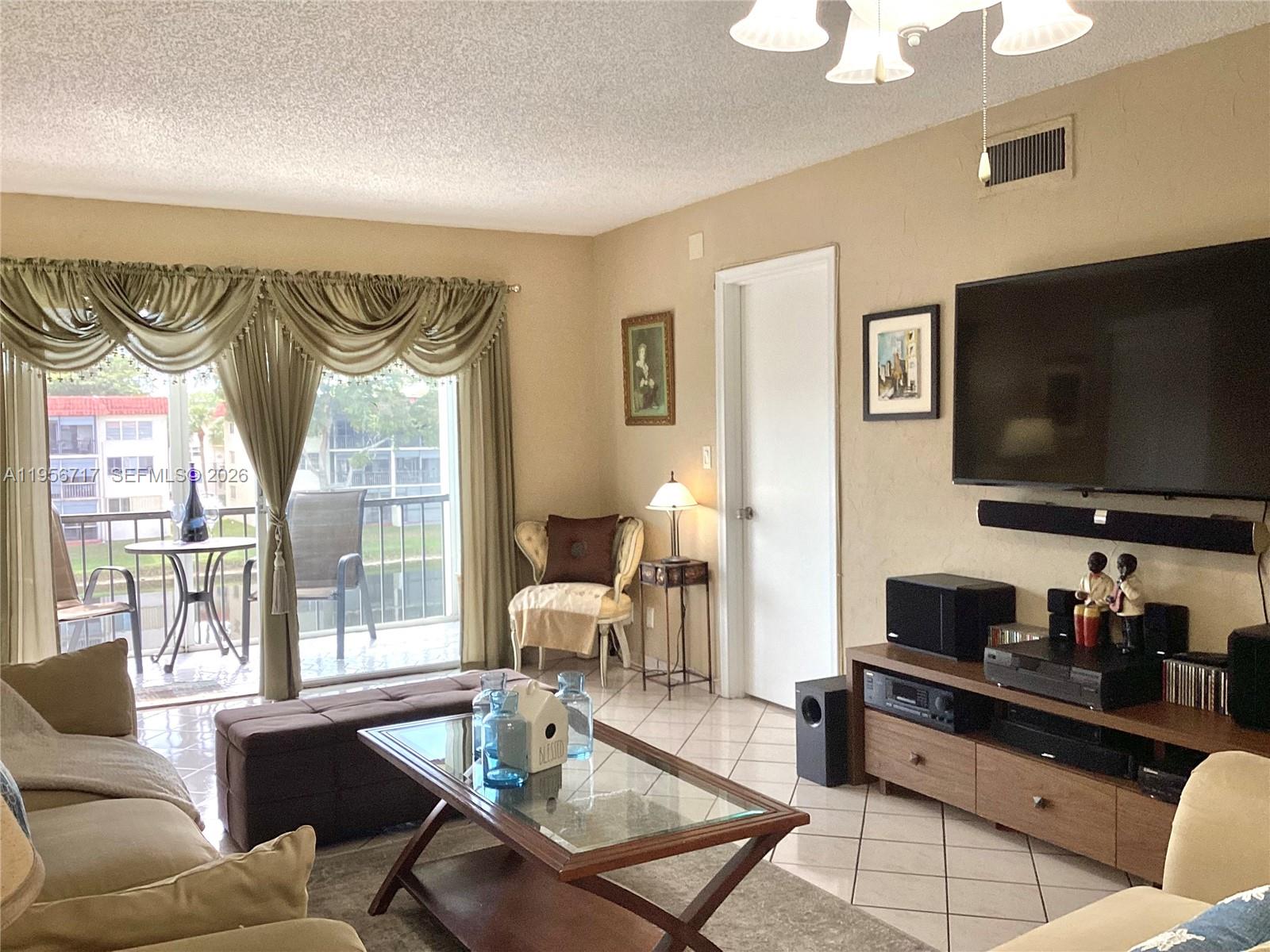 HOLLYBROOK GOLF - Residential
