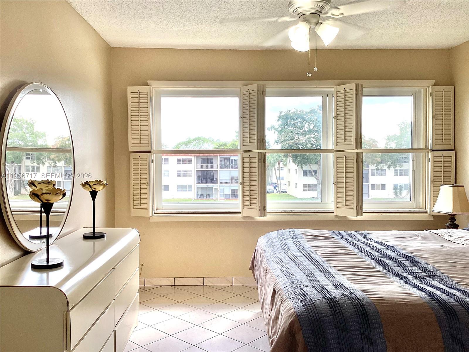 HOLLYBROOK GOLF - Residential
