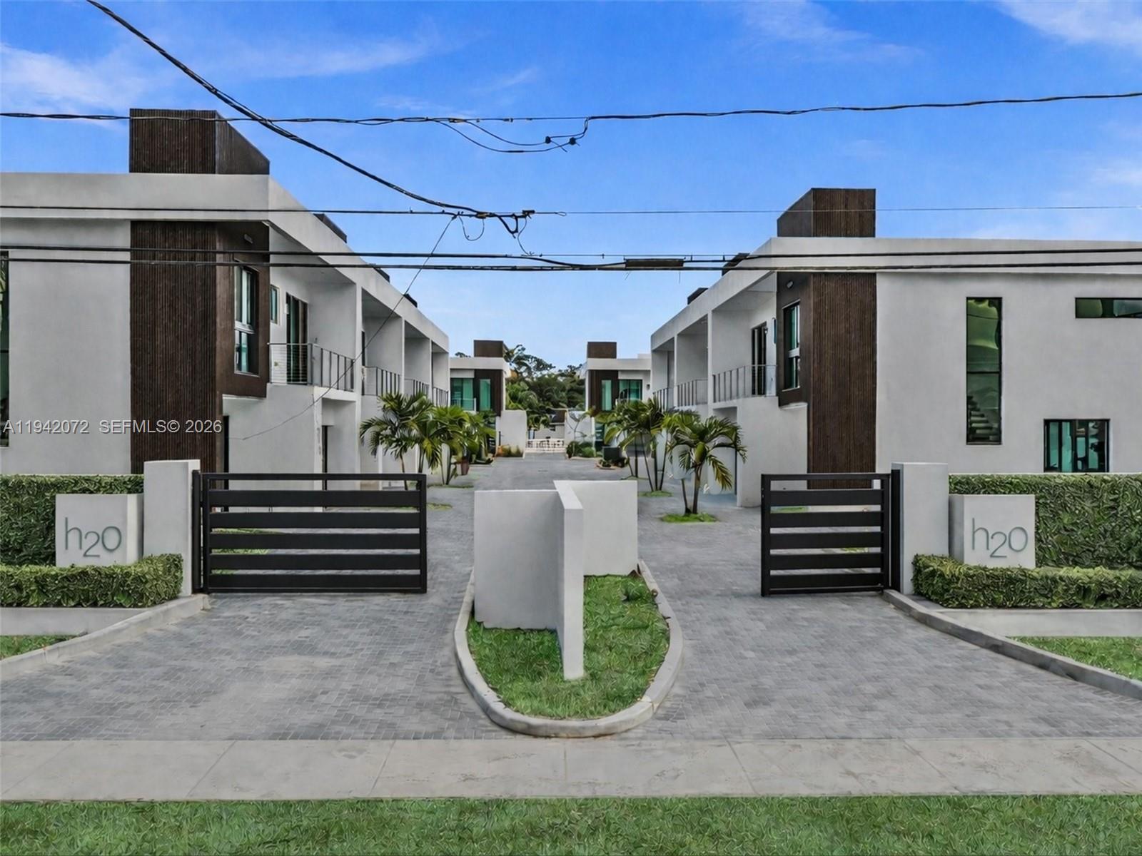 H20 DANIA BEACH - Residential