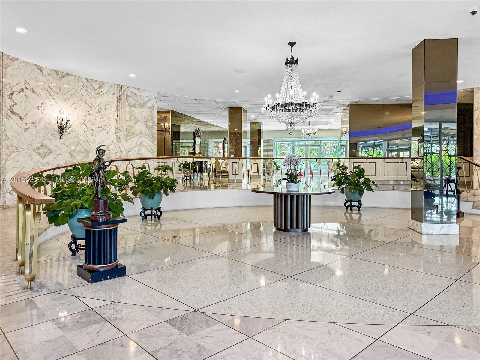 IMPERIAL HOUSE CONDO - Residential