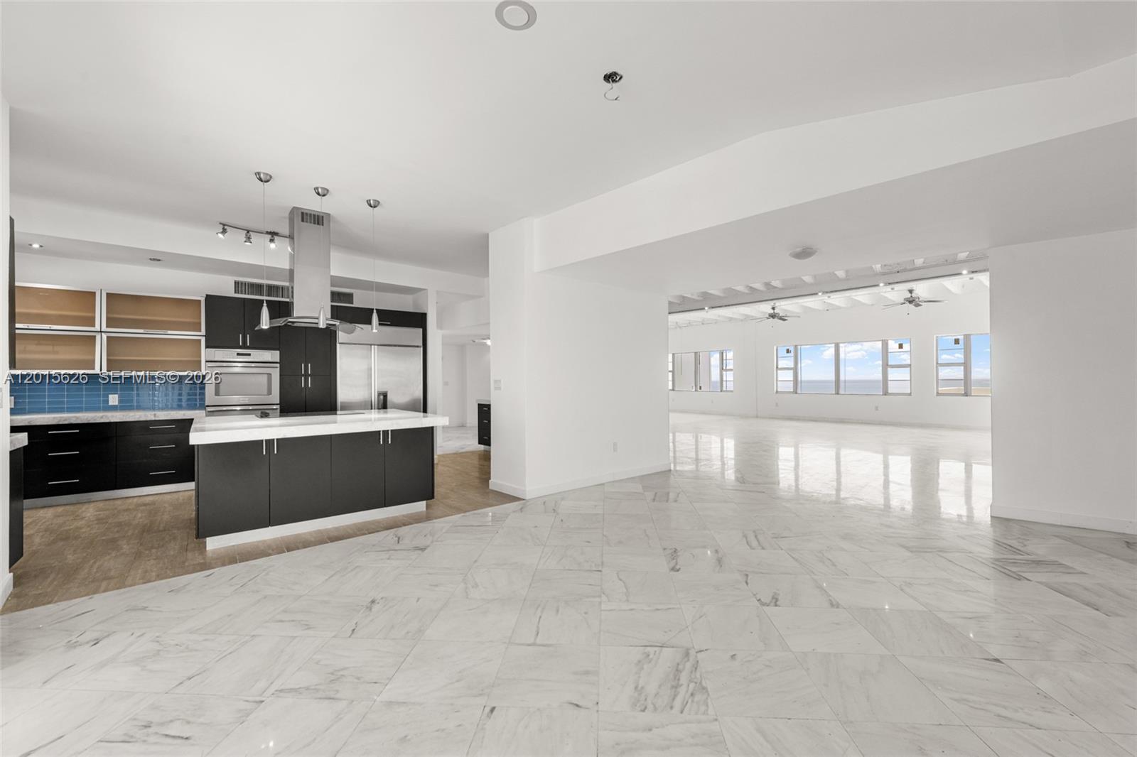 IMPERIAL HOUSE CONDO - Residential
