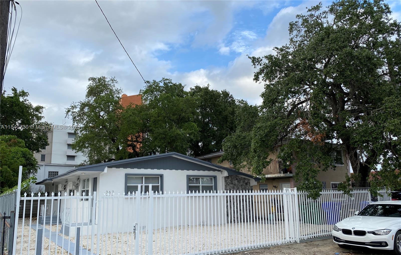 Spacious 2 bedroom 2 full bathroom apartment near Buena Vista & Design District. This newly remodeled unit comes with washer/dryer connections for laundry room (tenant install) and gated parking. Live a few blocks away from all the newest shopping and dining in Miami! Close to Biscayne and NE 2nd Ave.