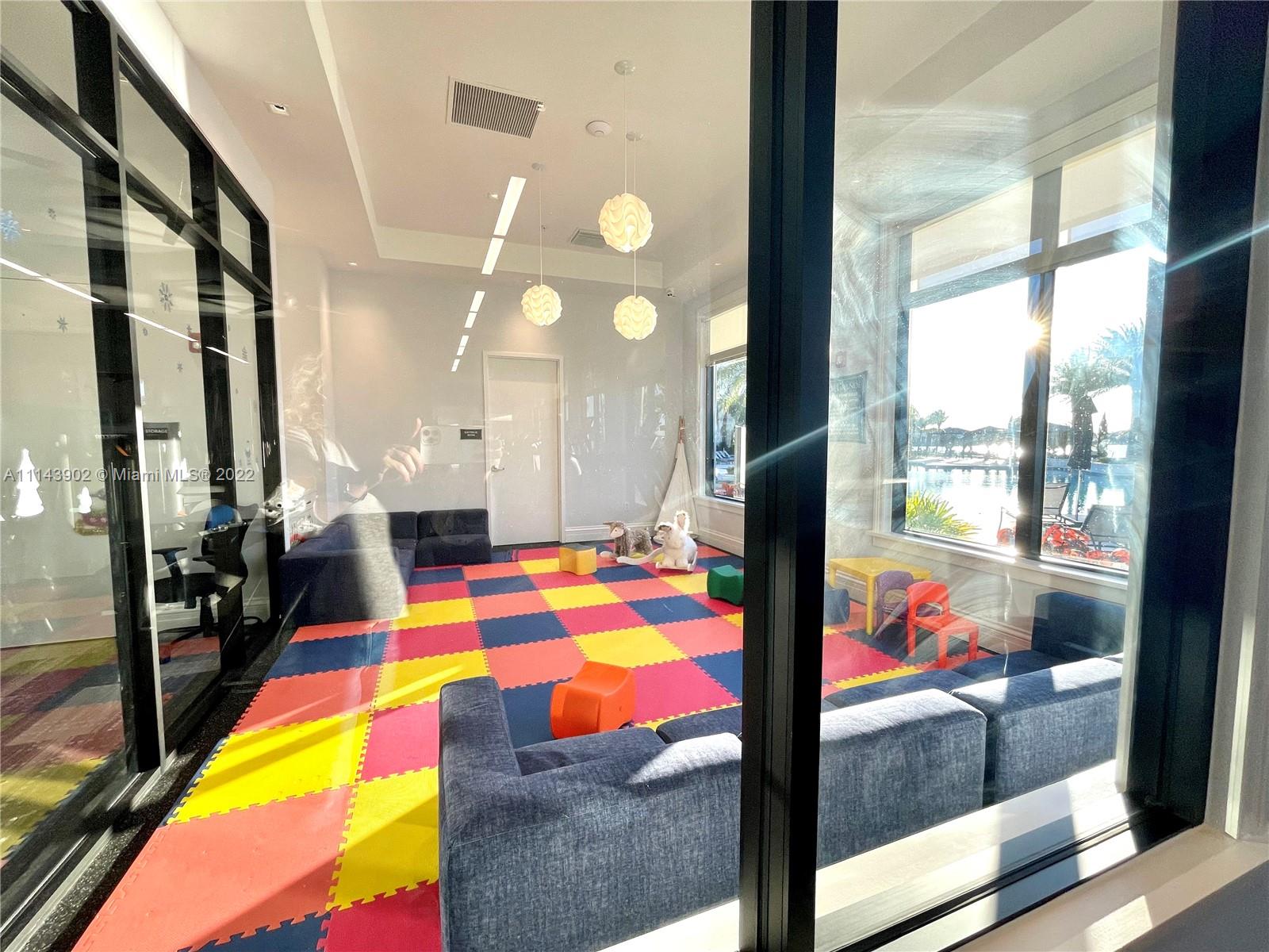PARKLAND BAY - Residential