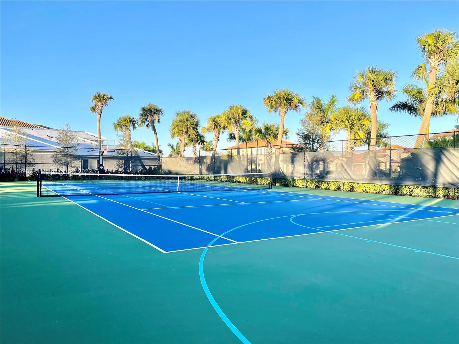 PARKLAND BAY - Residential