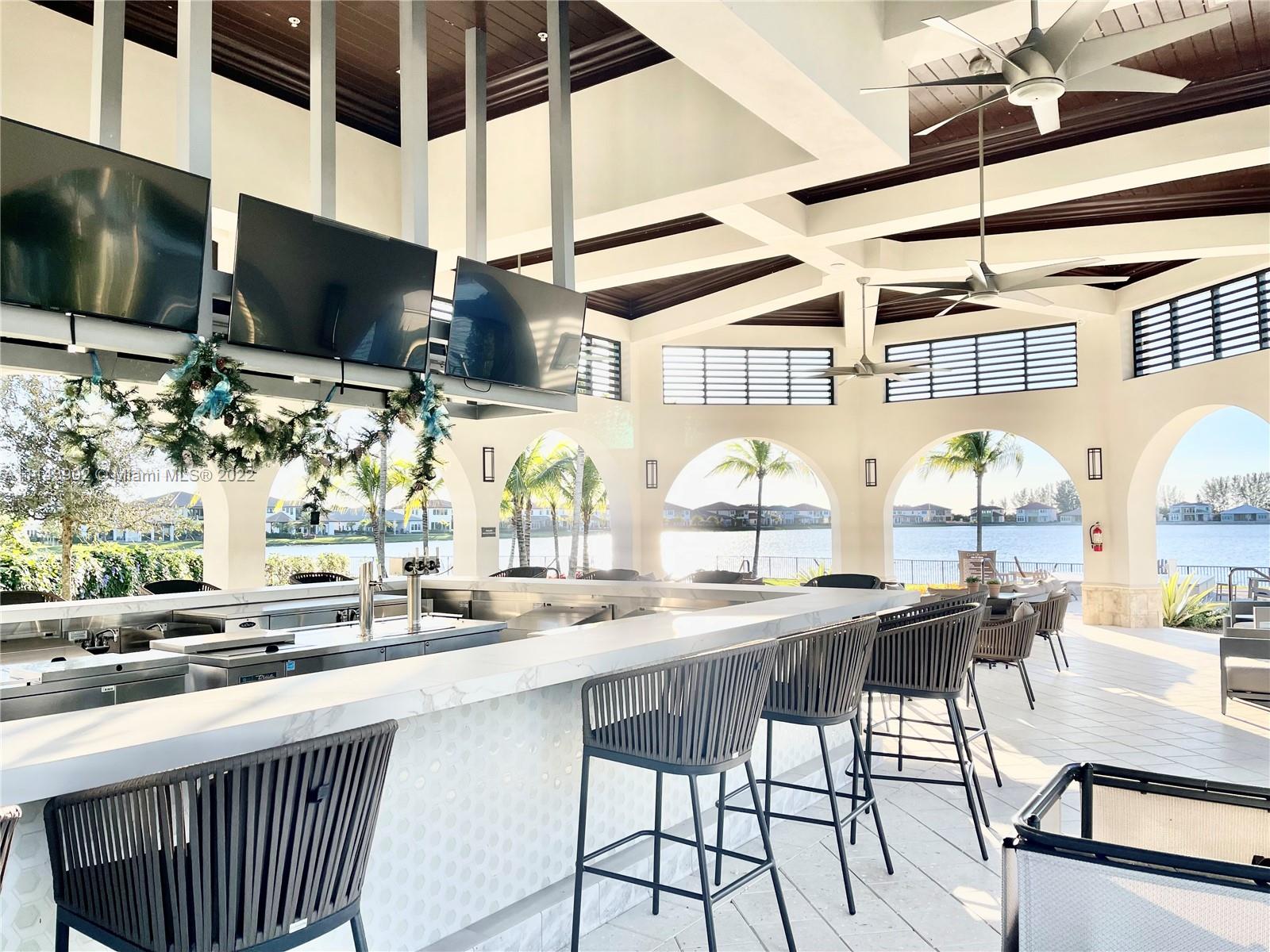PARKLAND BAY - Residential