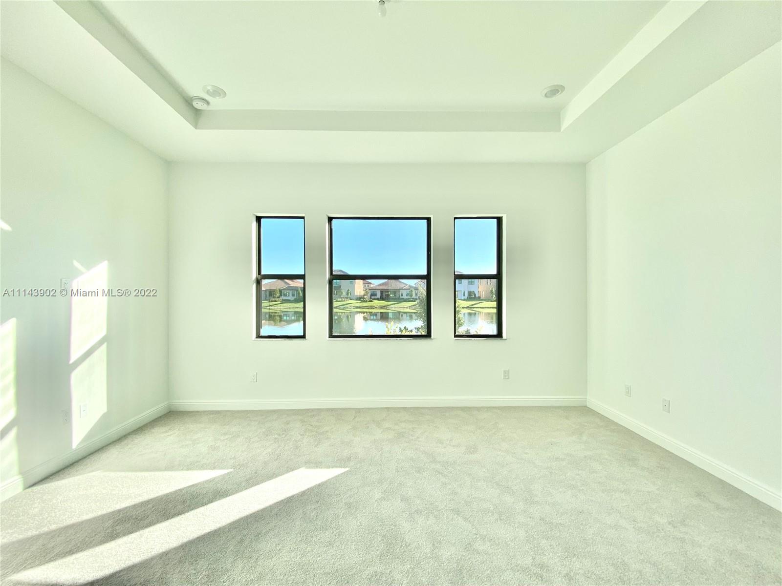 PARKLAND BAY - Residential