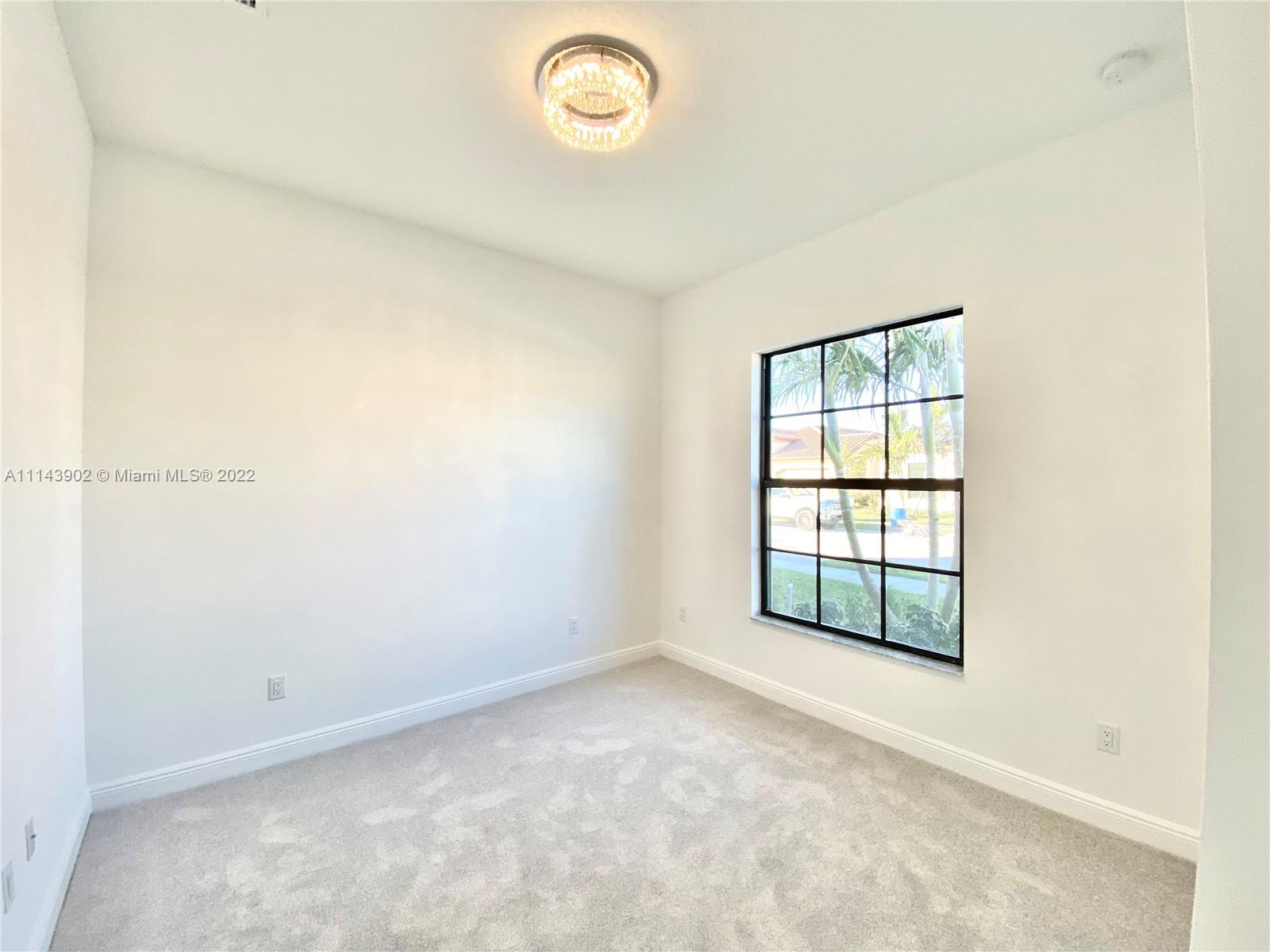 PARKLAND BAY - Residential
