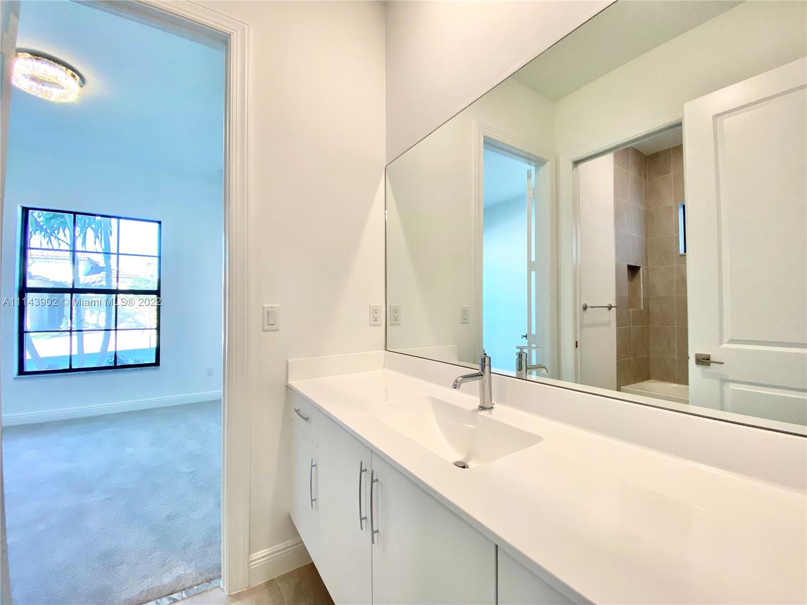 PARKLAND BAY - Residential