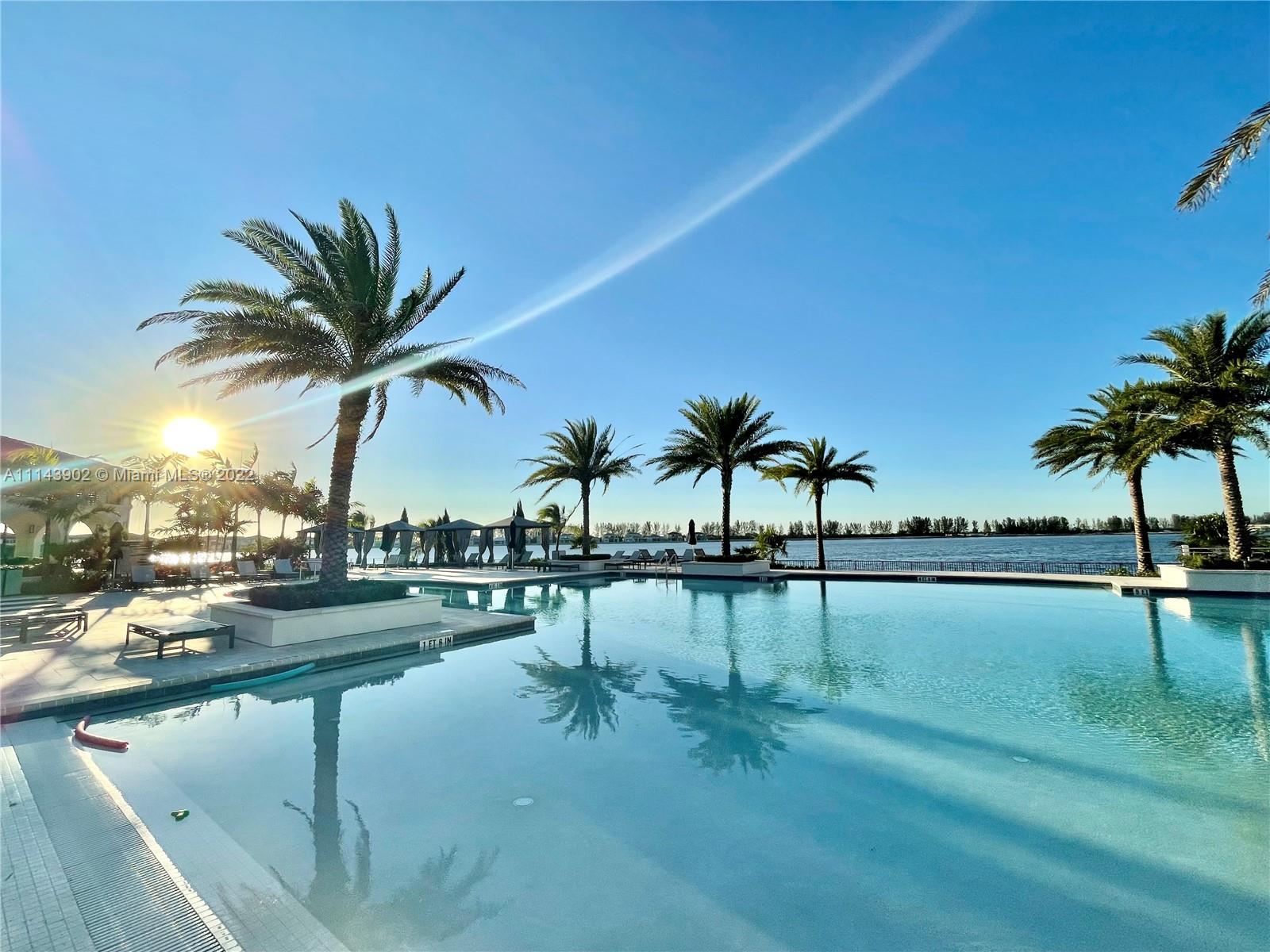 PARKLAND BAY - Residential