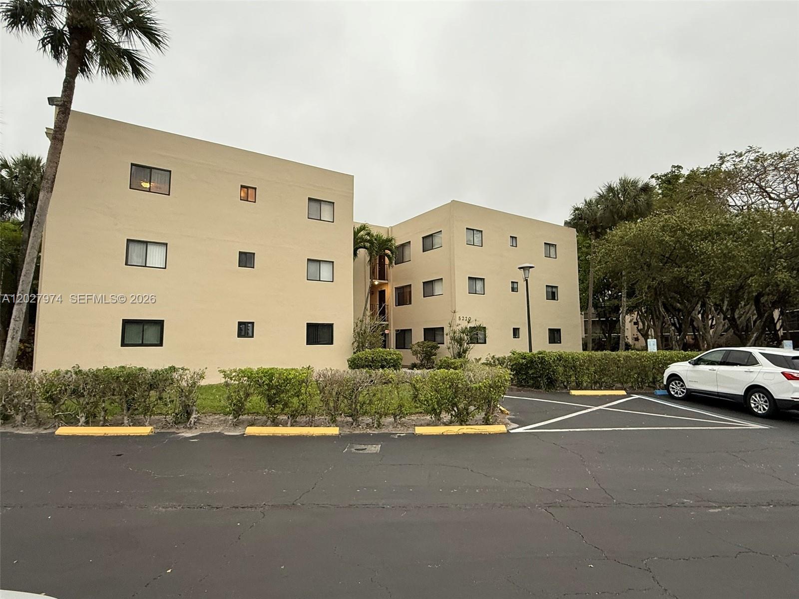 PALMETTO CONDO - Residential