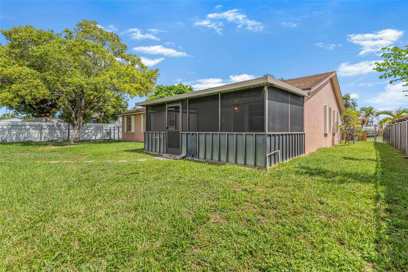 MEADOW WOOD MANOR SEC 9 - Residential