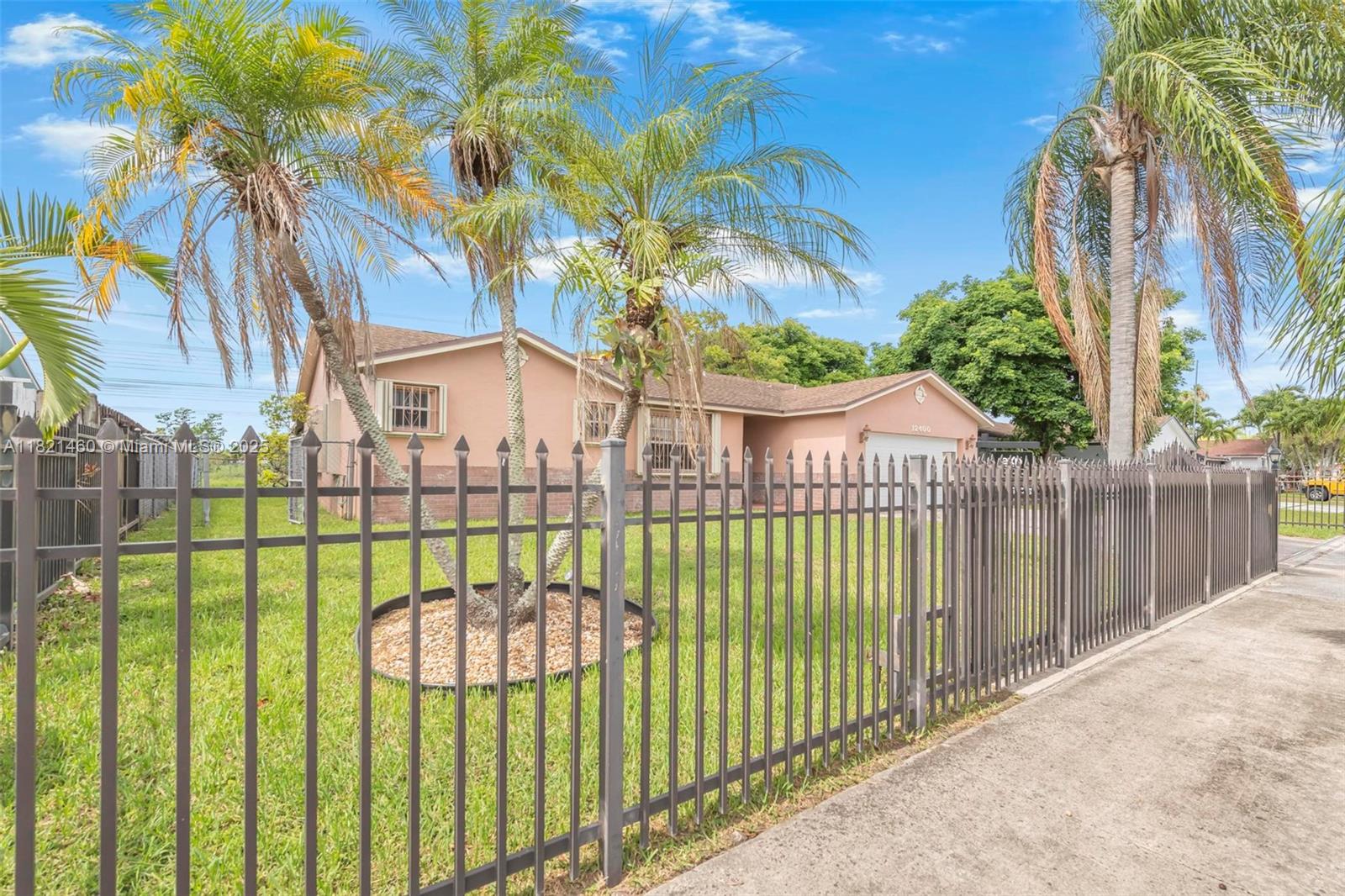 MEADOW WOOD MANOR SEC 9 - Residential