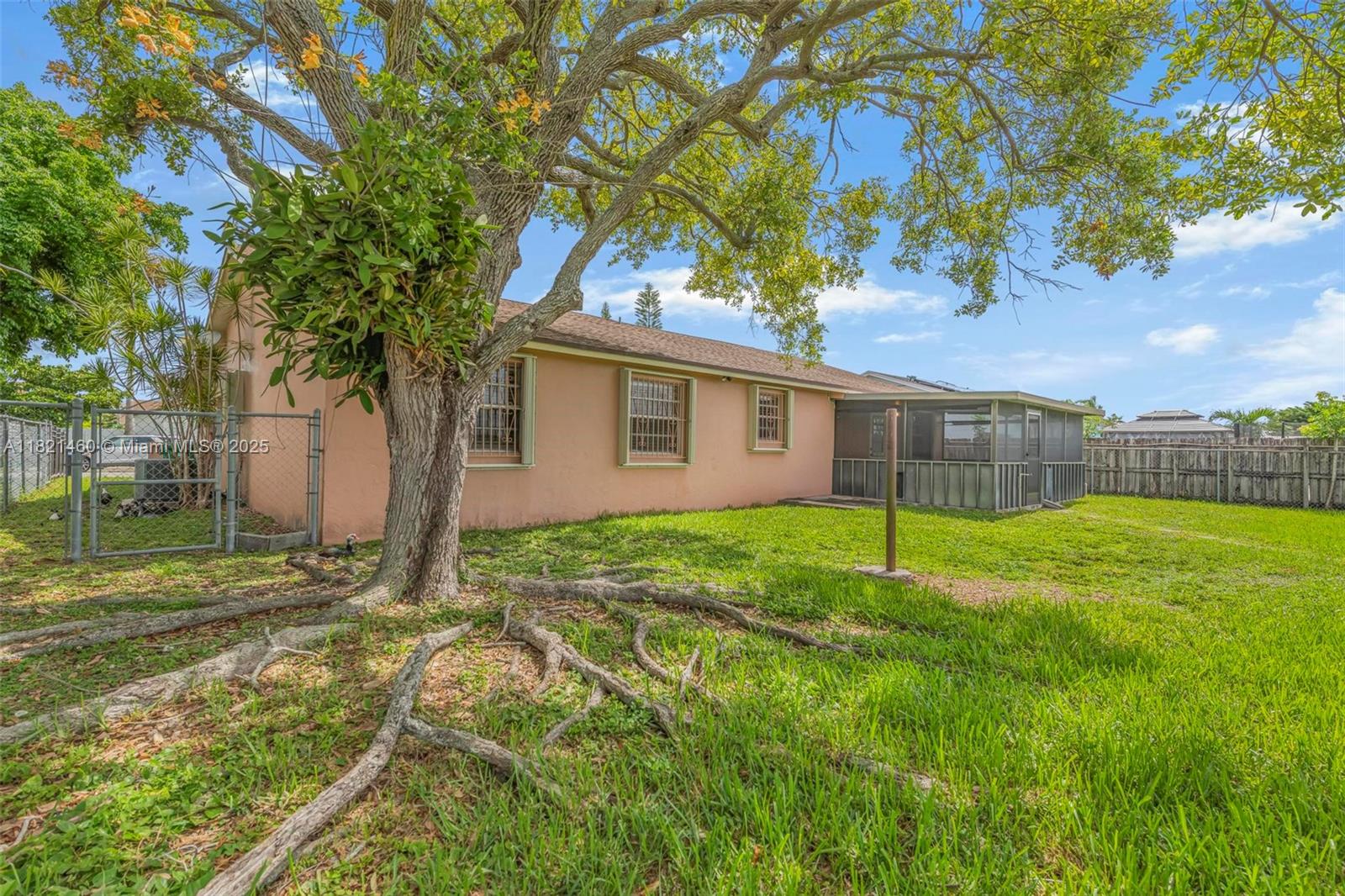 MEADOW WOOD MANOR SEC 9 - Residential