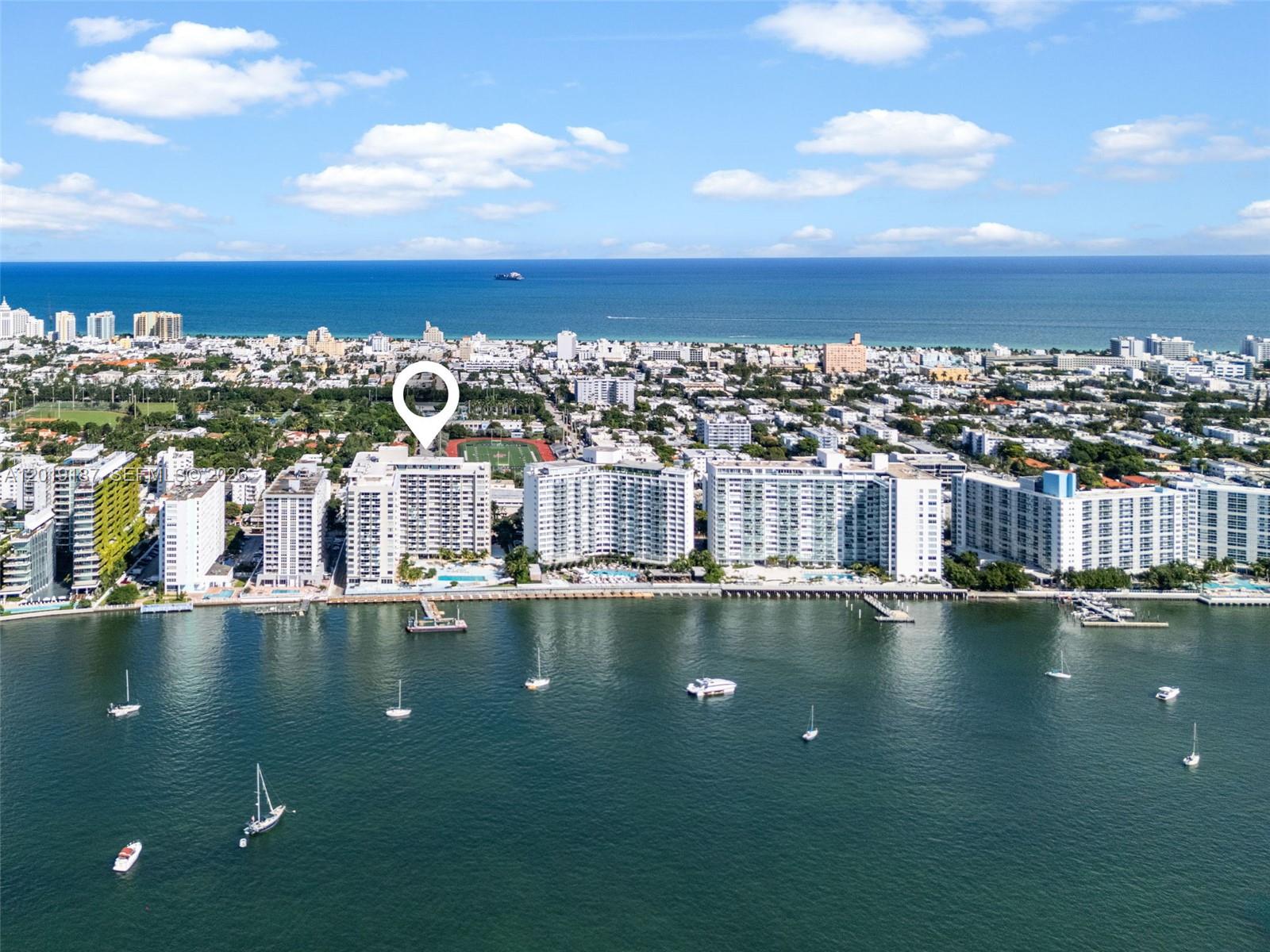 MIRADOR 1200 NORTH TOWER - Residential
